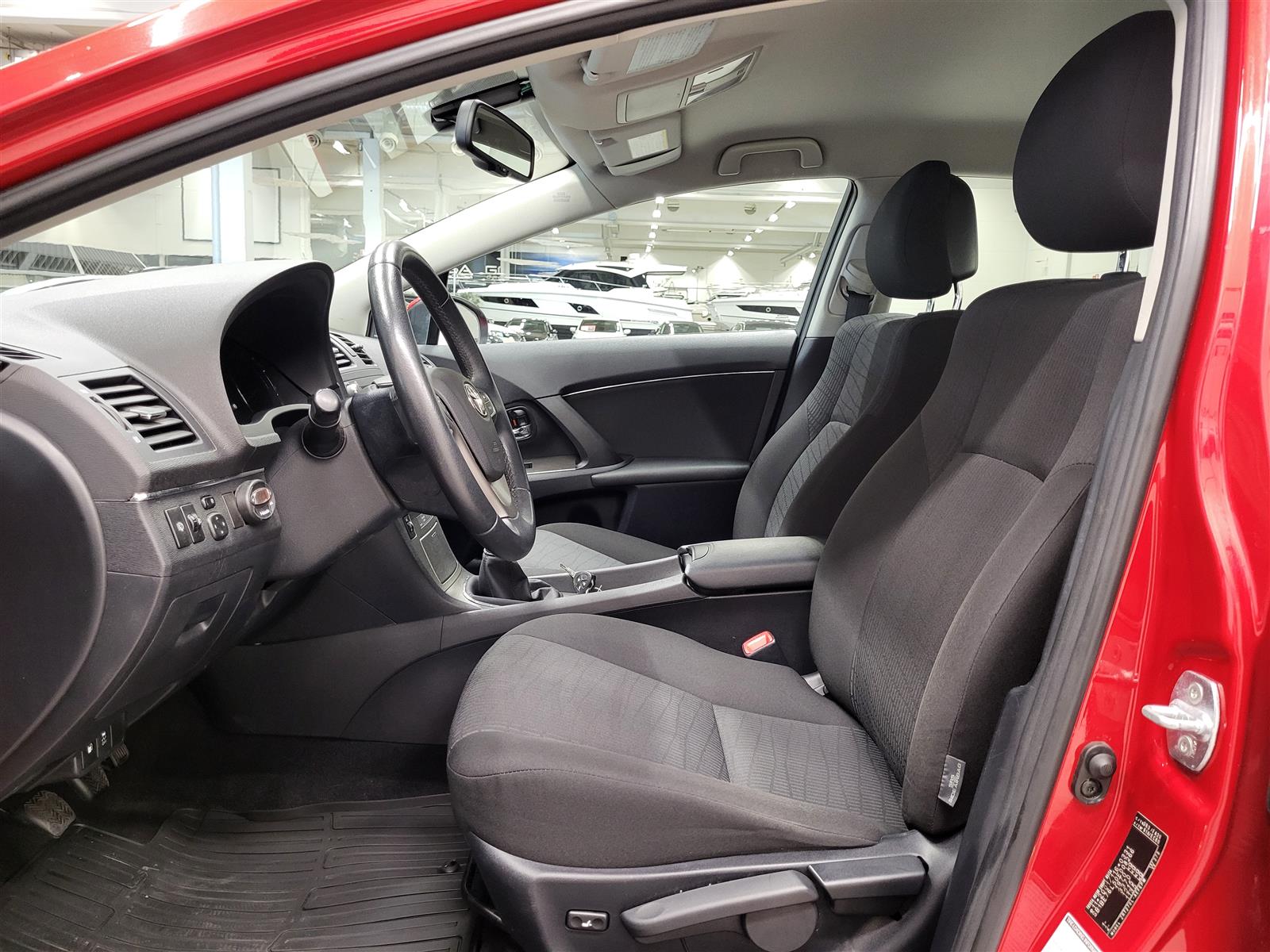 TOYOTA AVENSIS 2010