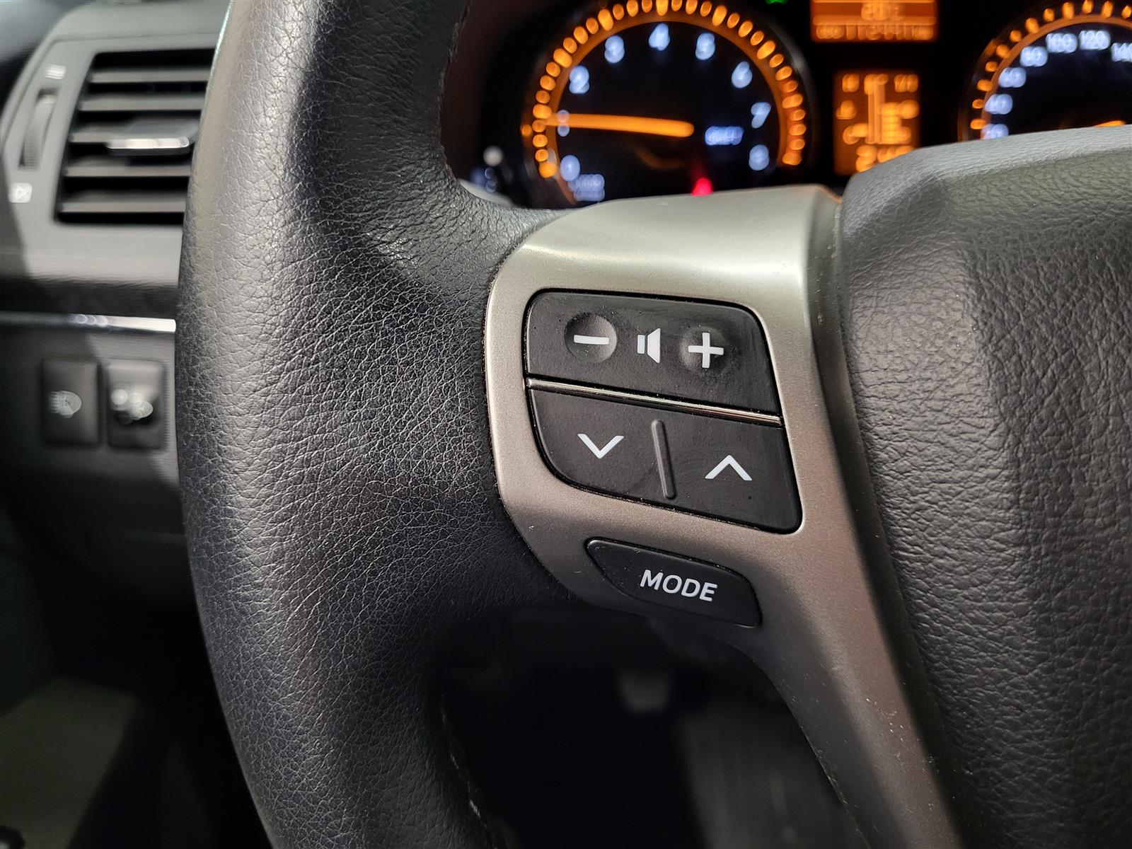 TOYOTA AVENSIS 2010