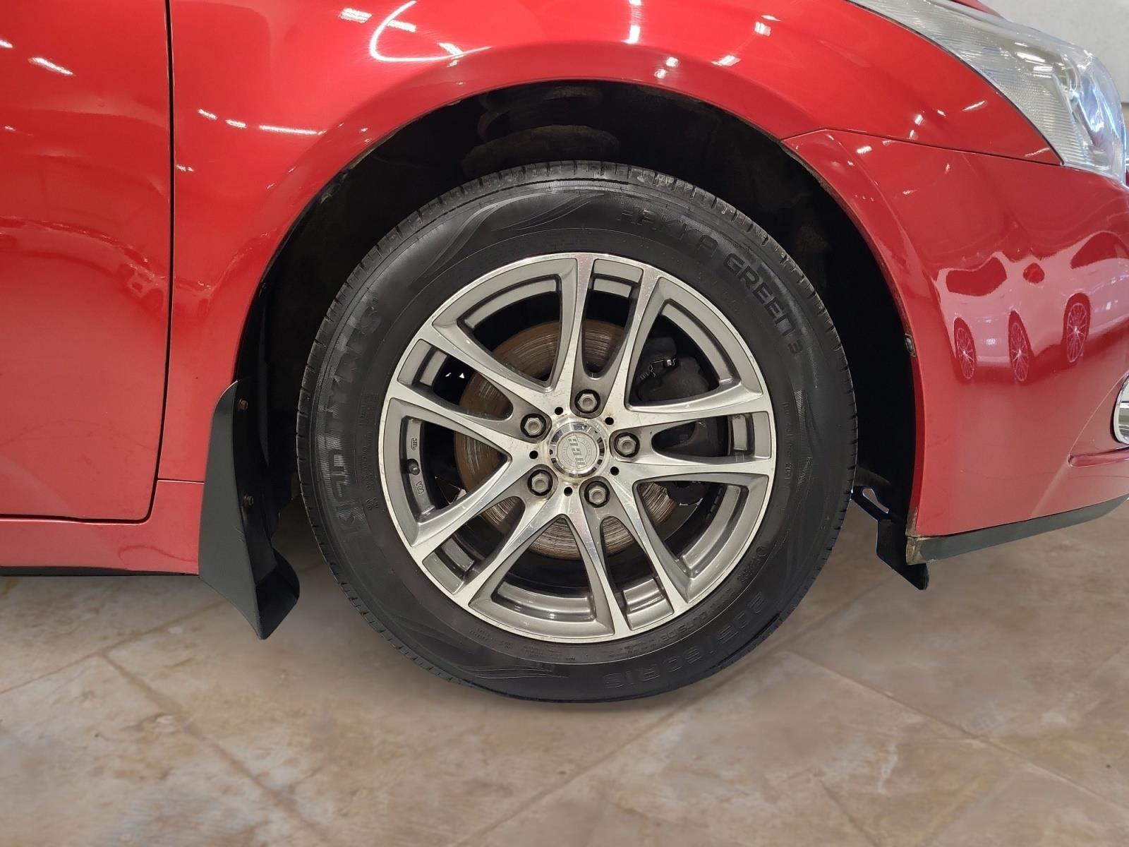 TOYOTA AVENSIS 2010