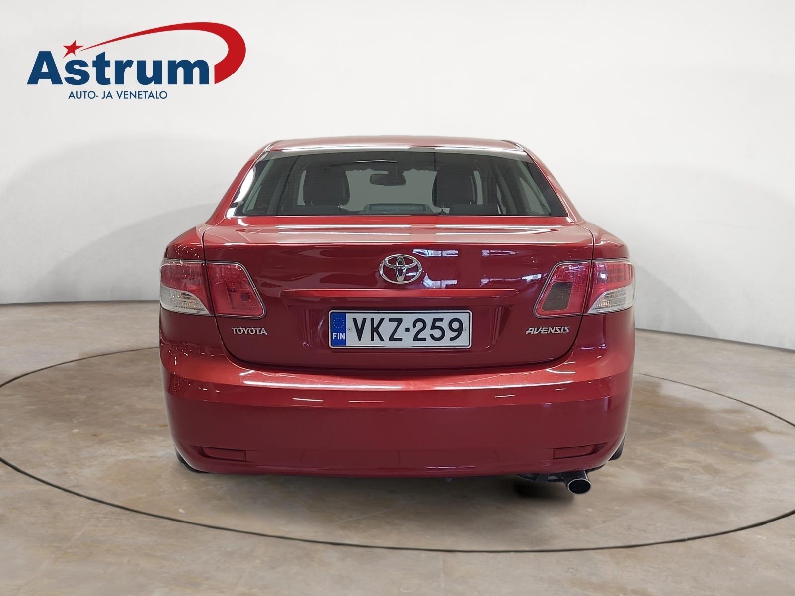 TOYOTA AVENSIS 2010