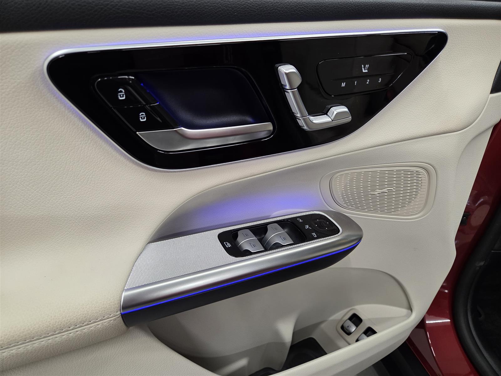 MERCEDES-BENZ GLC 2024