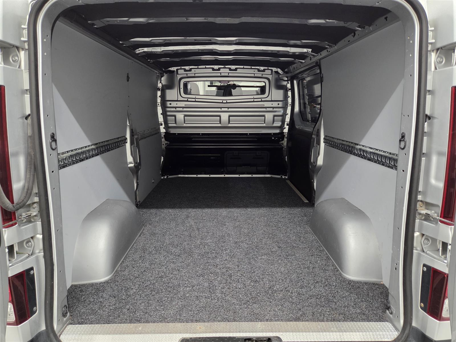 RENAULT TRAFIC 2017