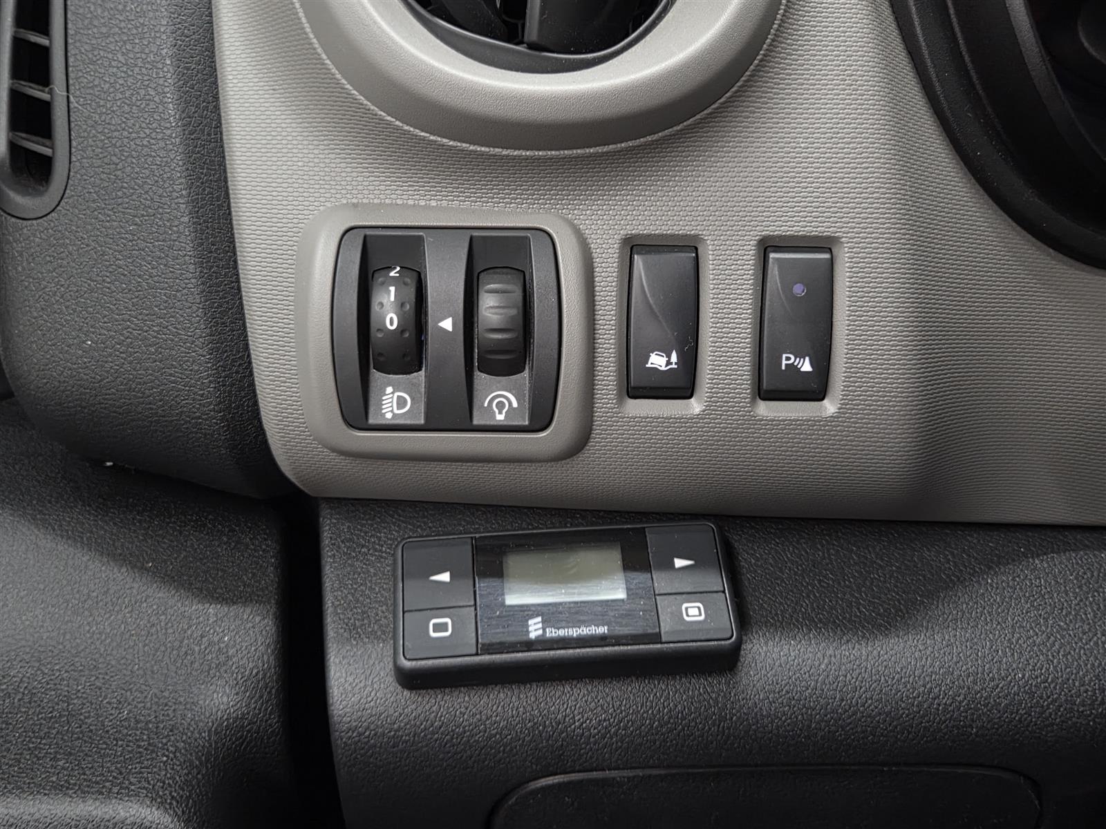 RENAULT TRAFIC 2017