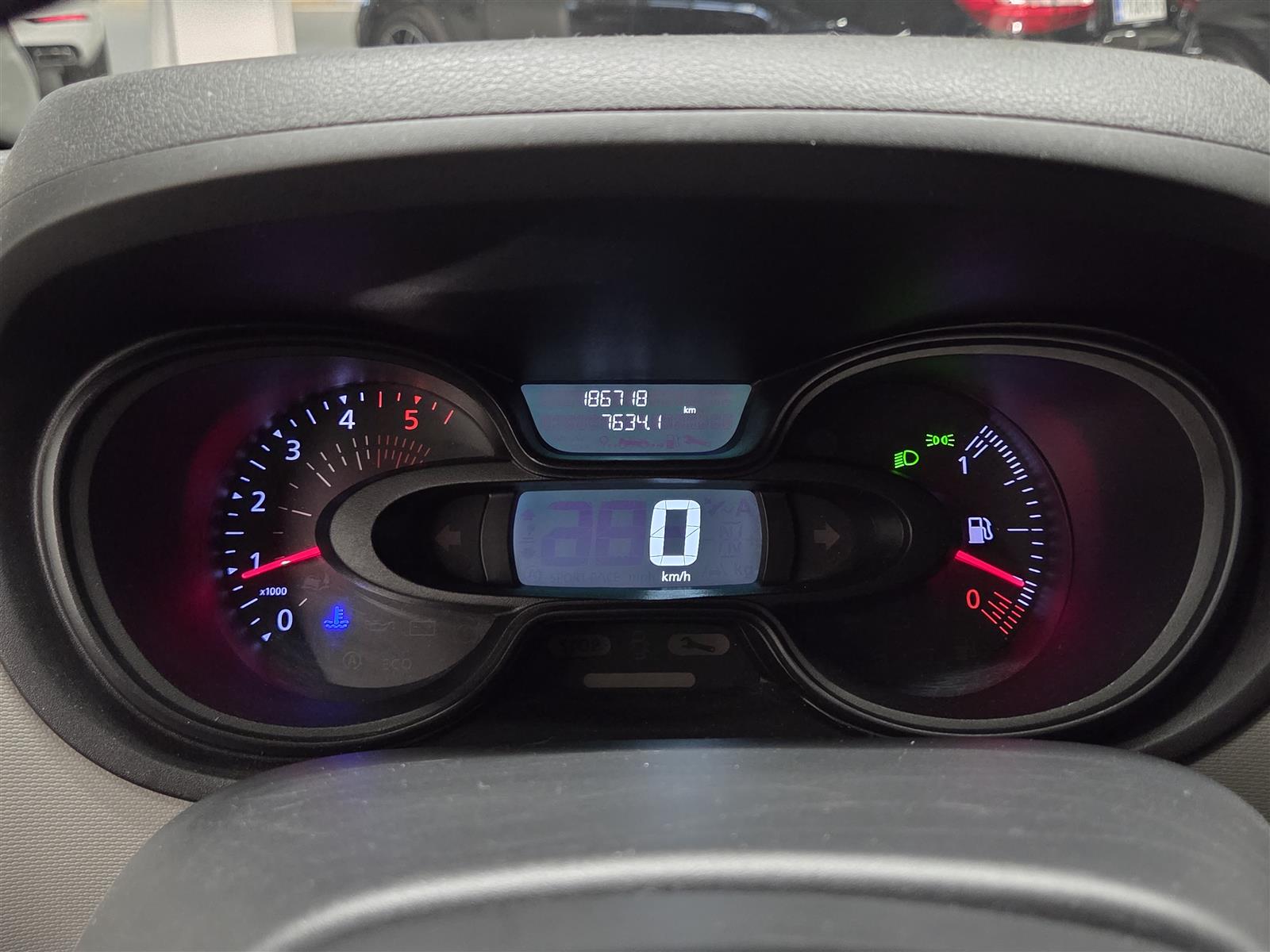 RENAULT TRAFIC 2017