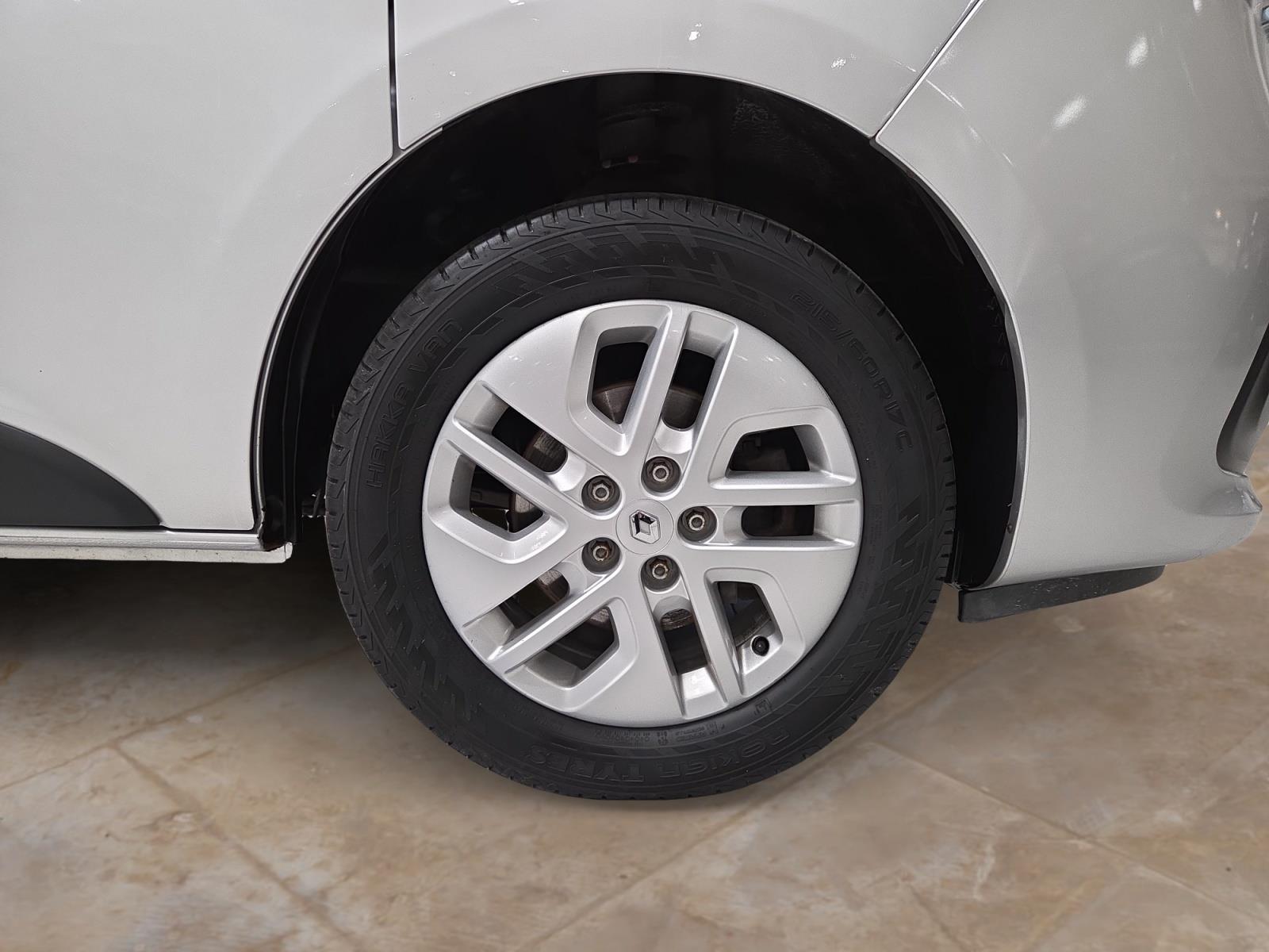 RENAULT TRAFIC 2017