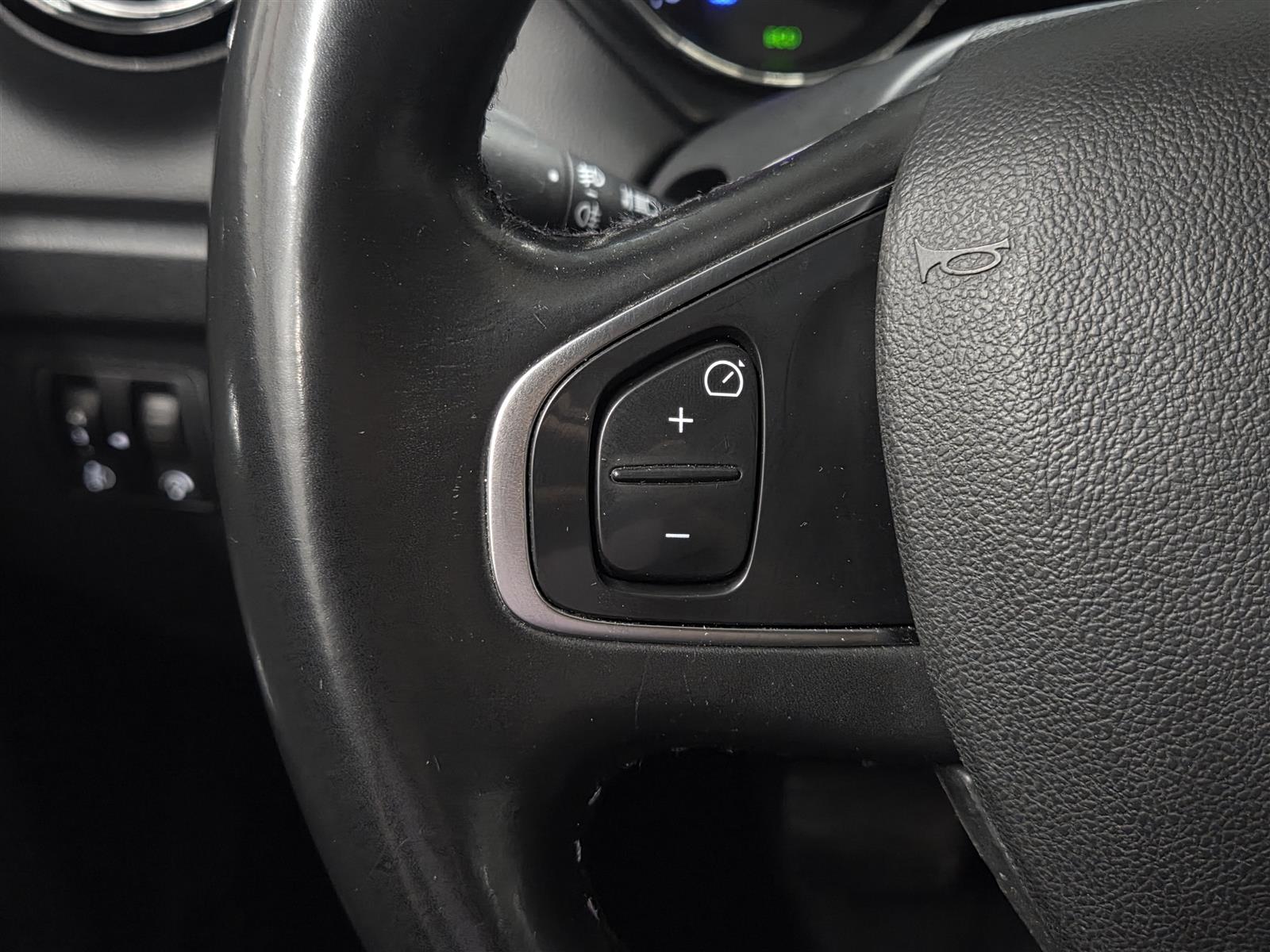 RENAULT Captur 2017