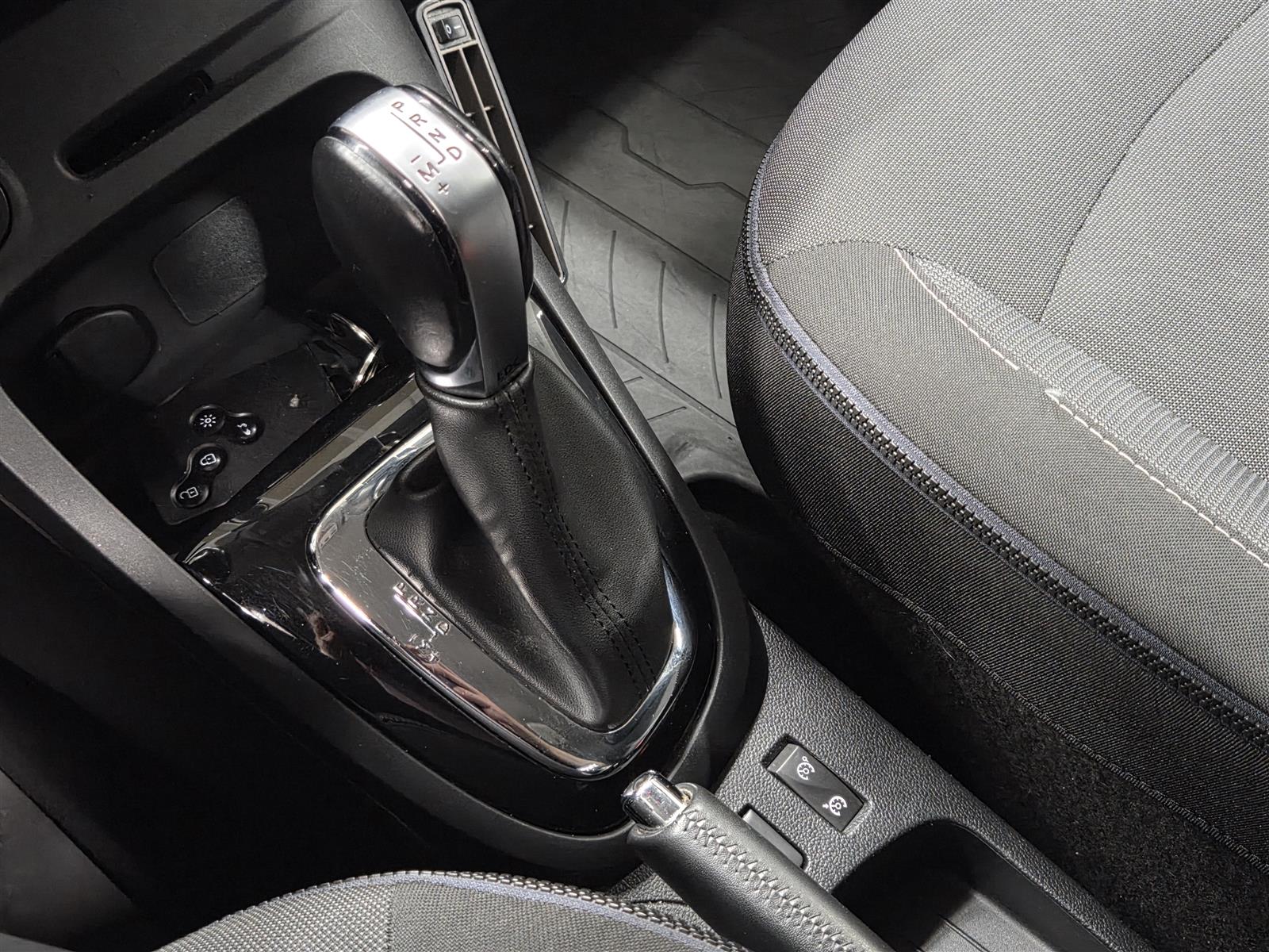 RENAULT Captur 2017