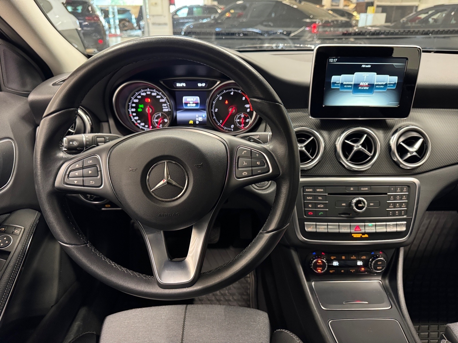 MERCEDES-BENZ GLA 2018