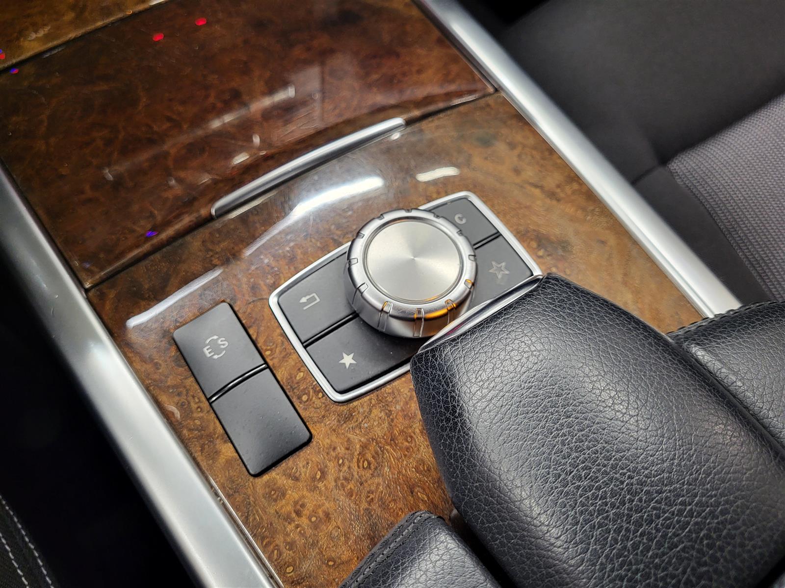 MERCEDES-BENZ E 2014