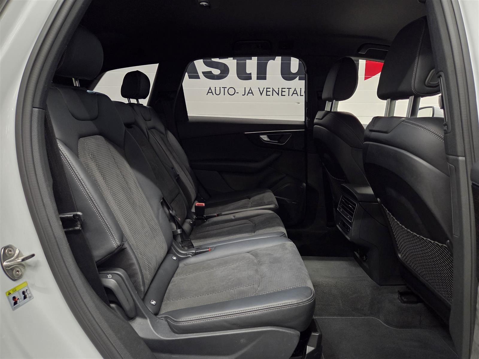 AUDI Q7 2020