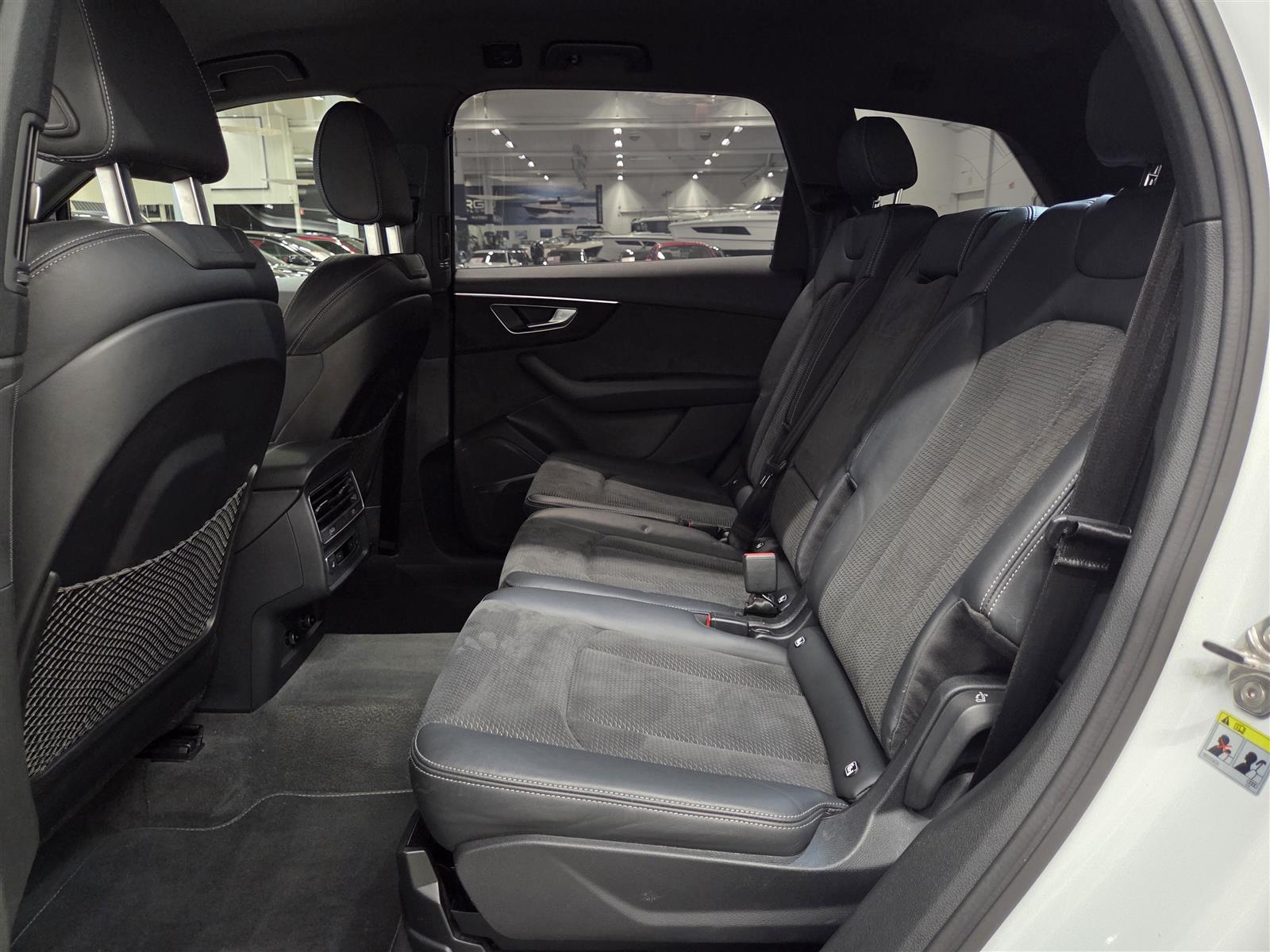 AUDI Q7 2020