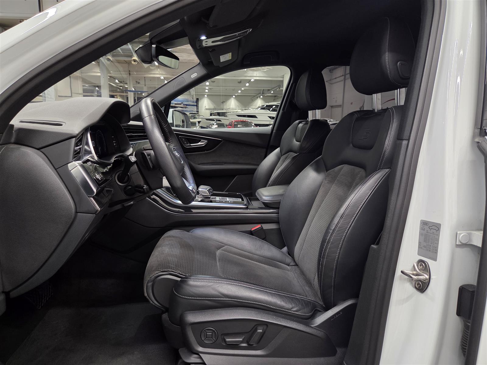 AUDI Q7 2020