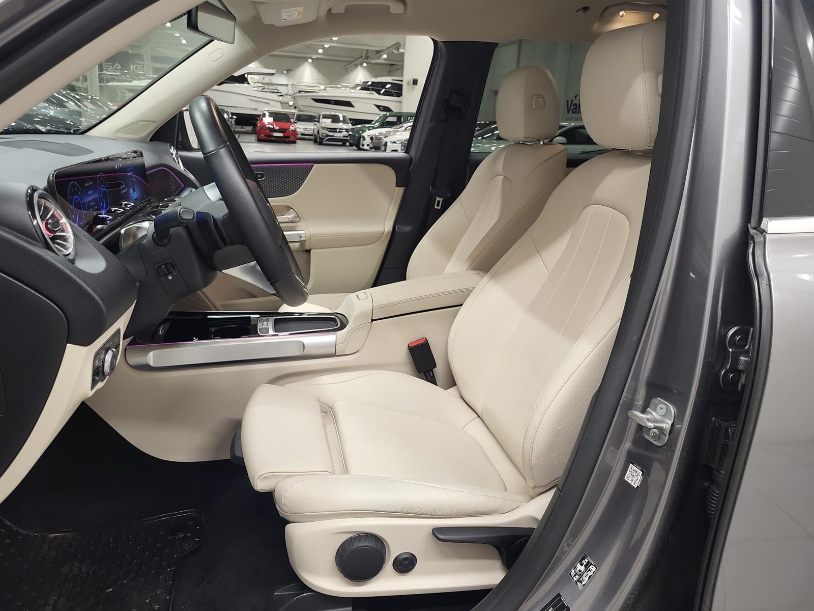 MERCEDES-BENZ EQB 2025