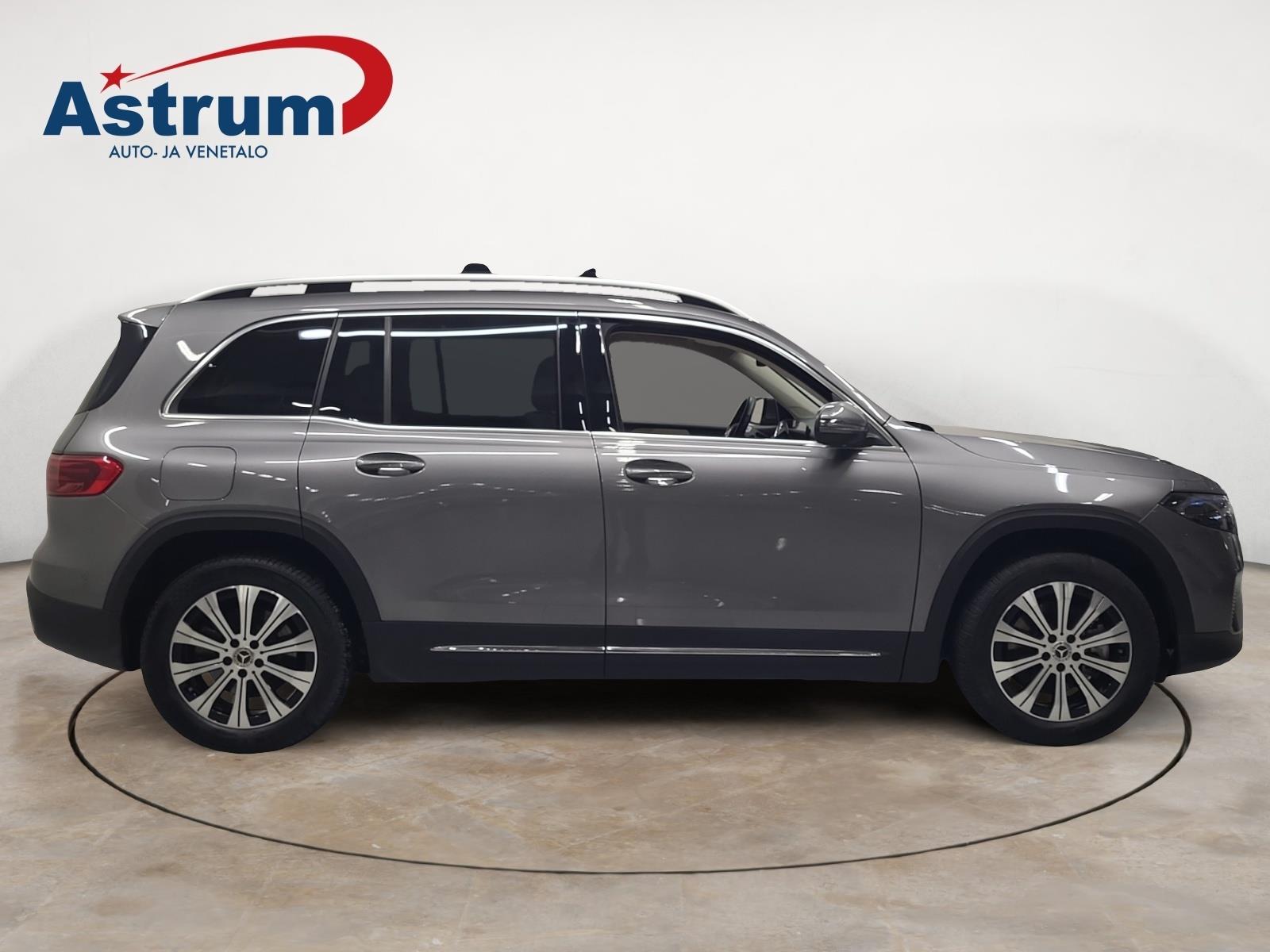 MERCEDES-BENZ EQB 2025