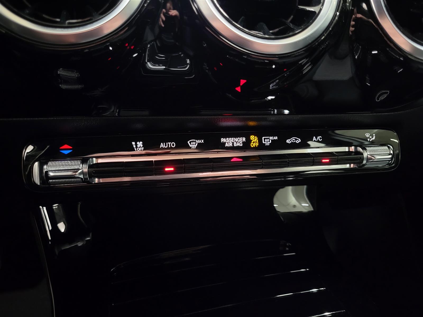 MERCEDES-BENZ A 2021