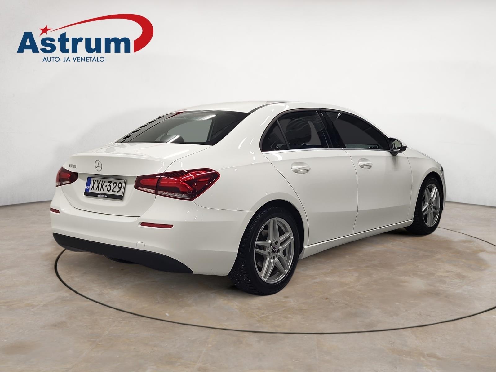 MERCEDES-BENZ A 2021