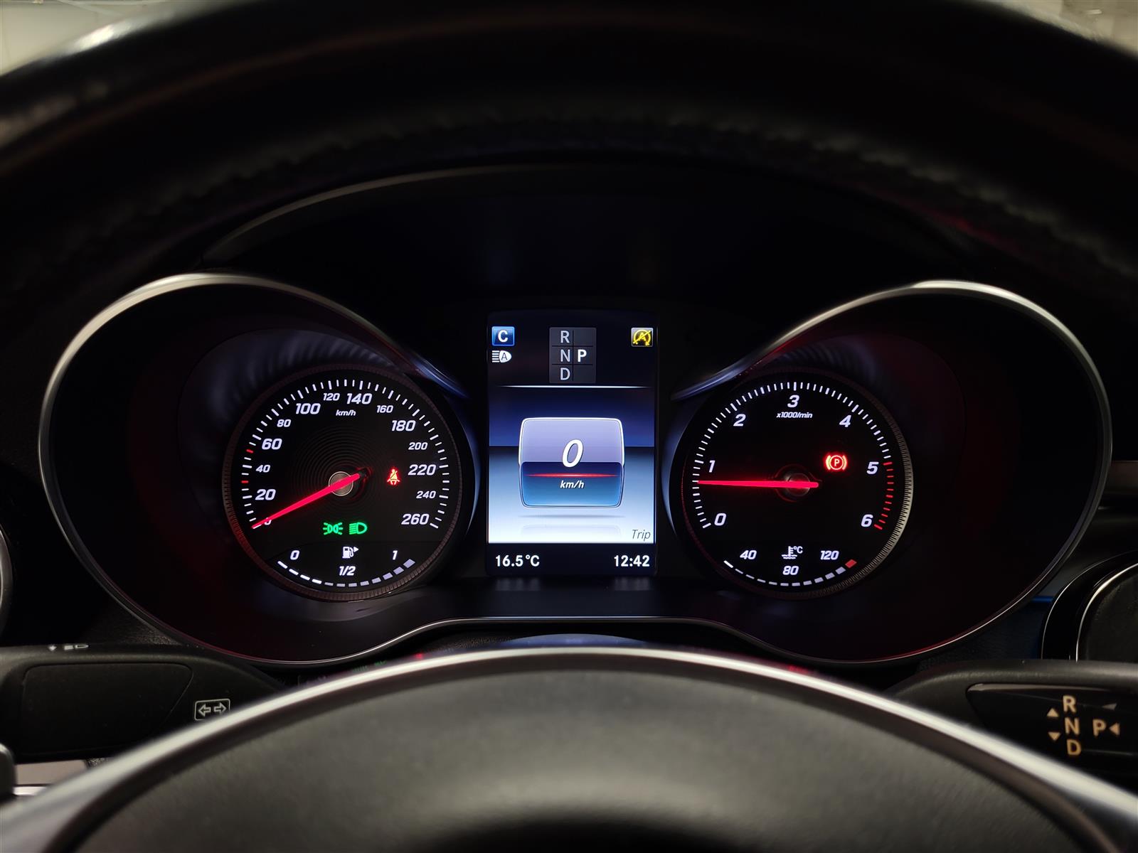 MERCEDES-BENZ GLC 2016