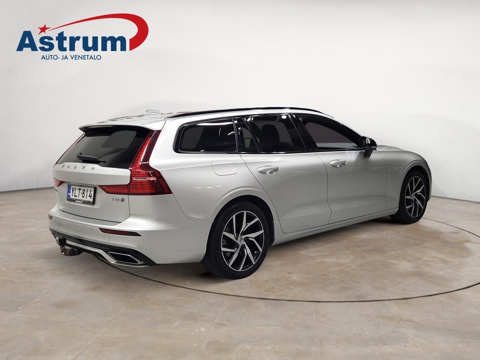 VOLVO V60 2020