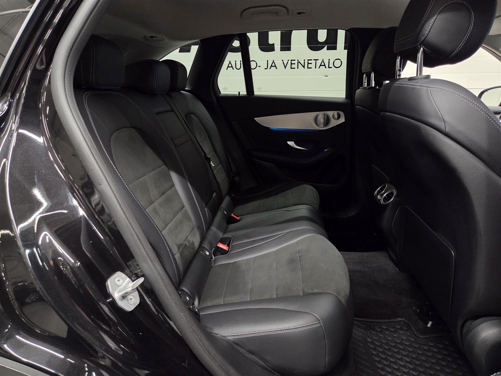 MERCEDES-BENZ GLC 2019