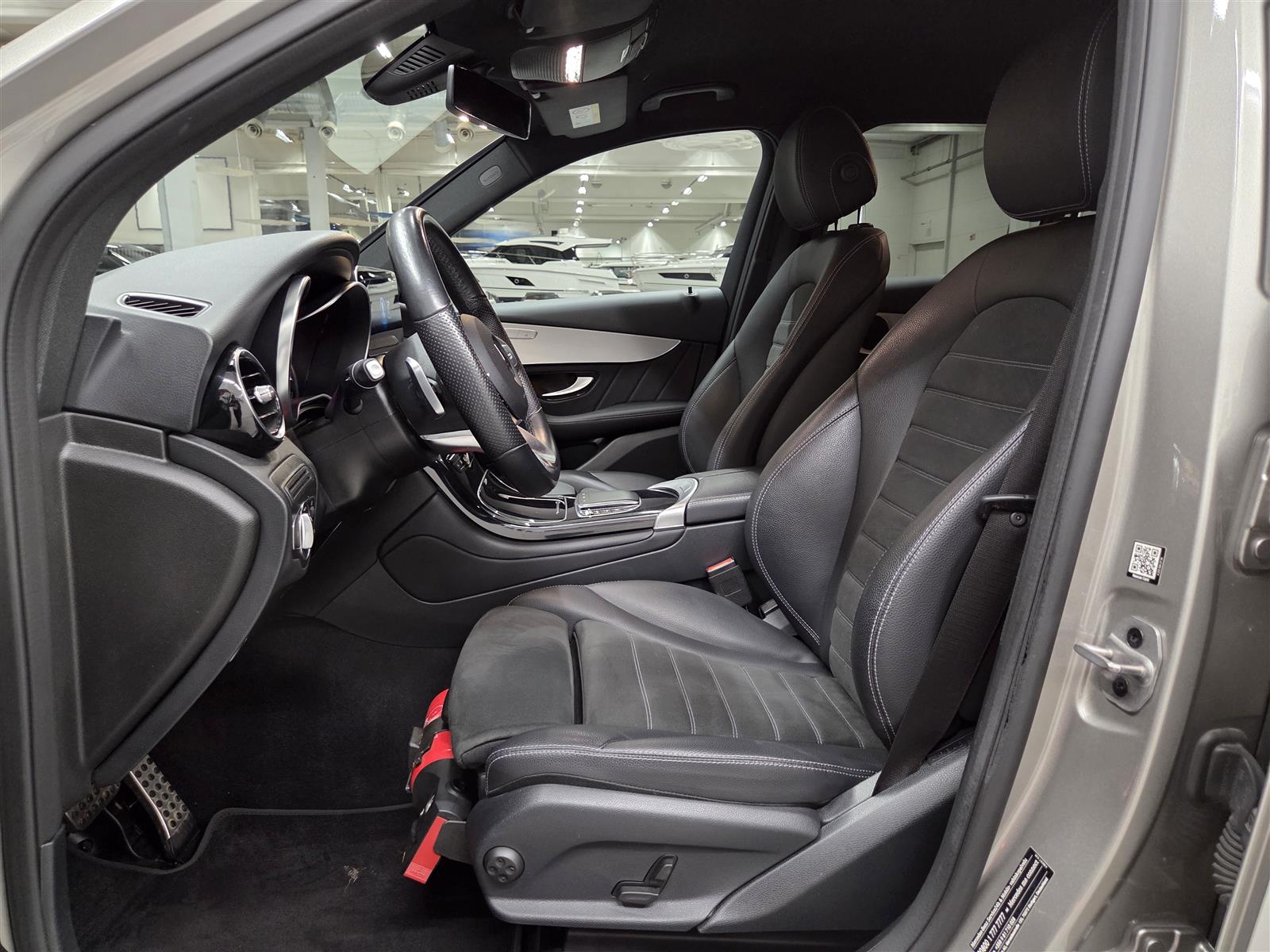 MERCEDES-BENZ GLC 2021