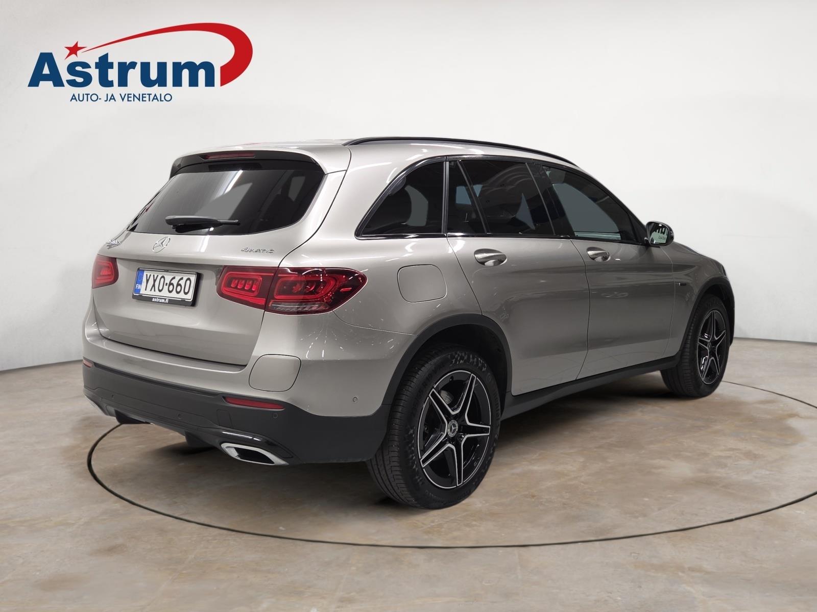MERCEDES-BENZ GLC 2021