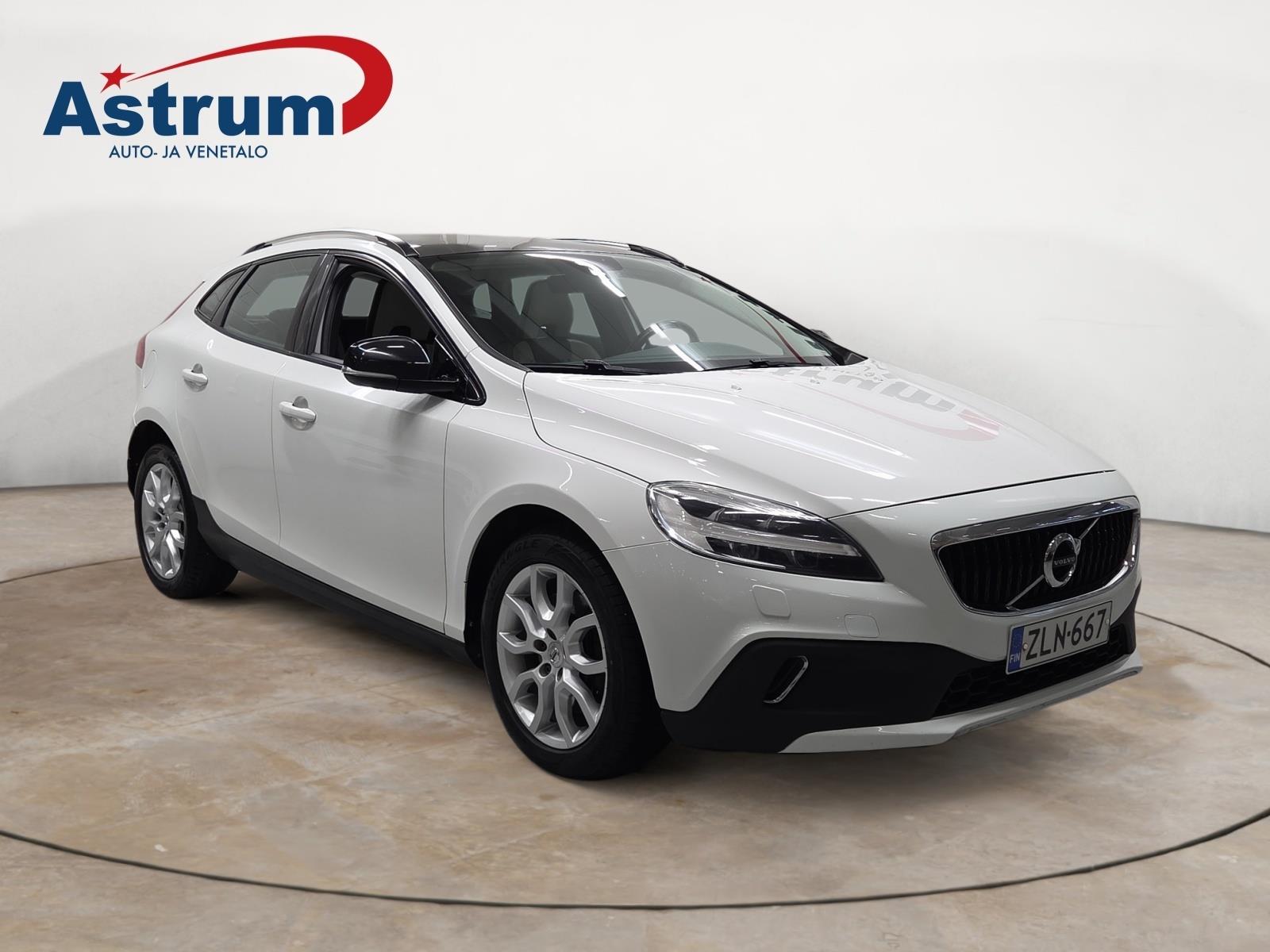 VOLVO V40 Cross Country 2017