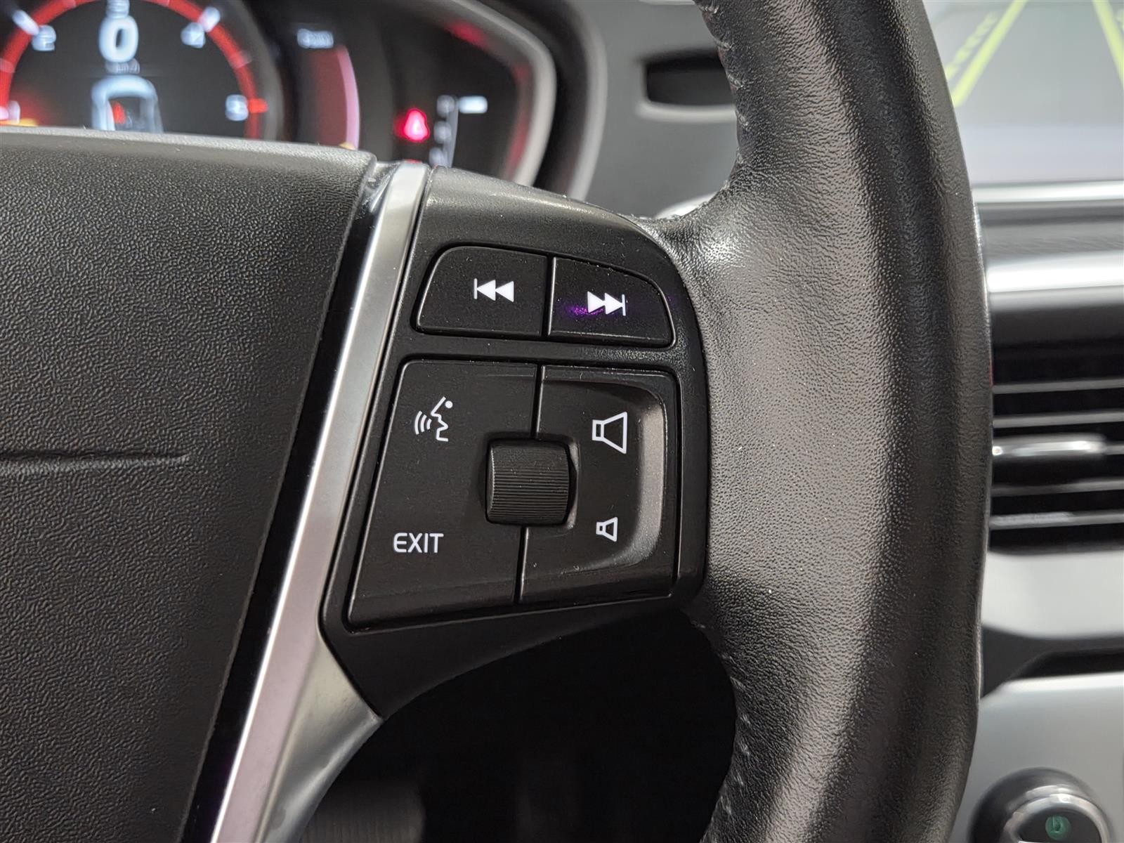 VOLVO V40 Cross Country 2017