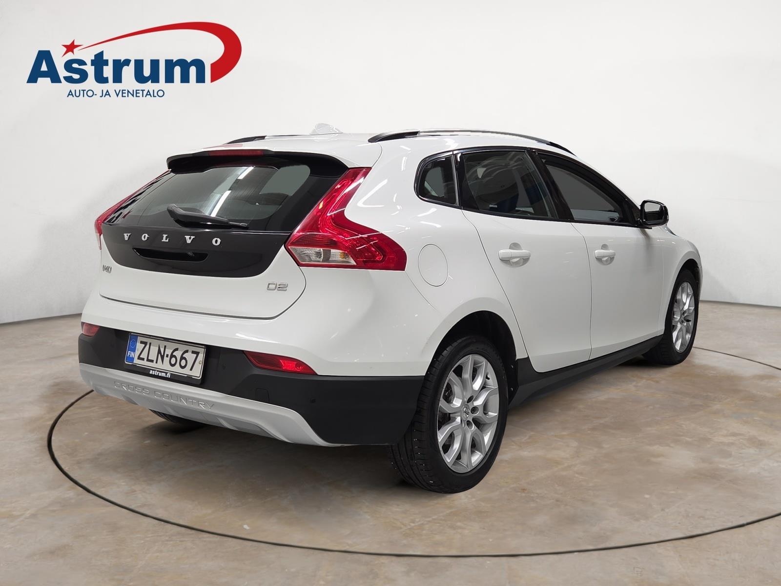 VOLVO V40 Cross Country 2017