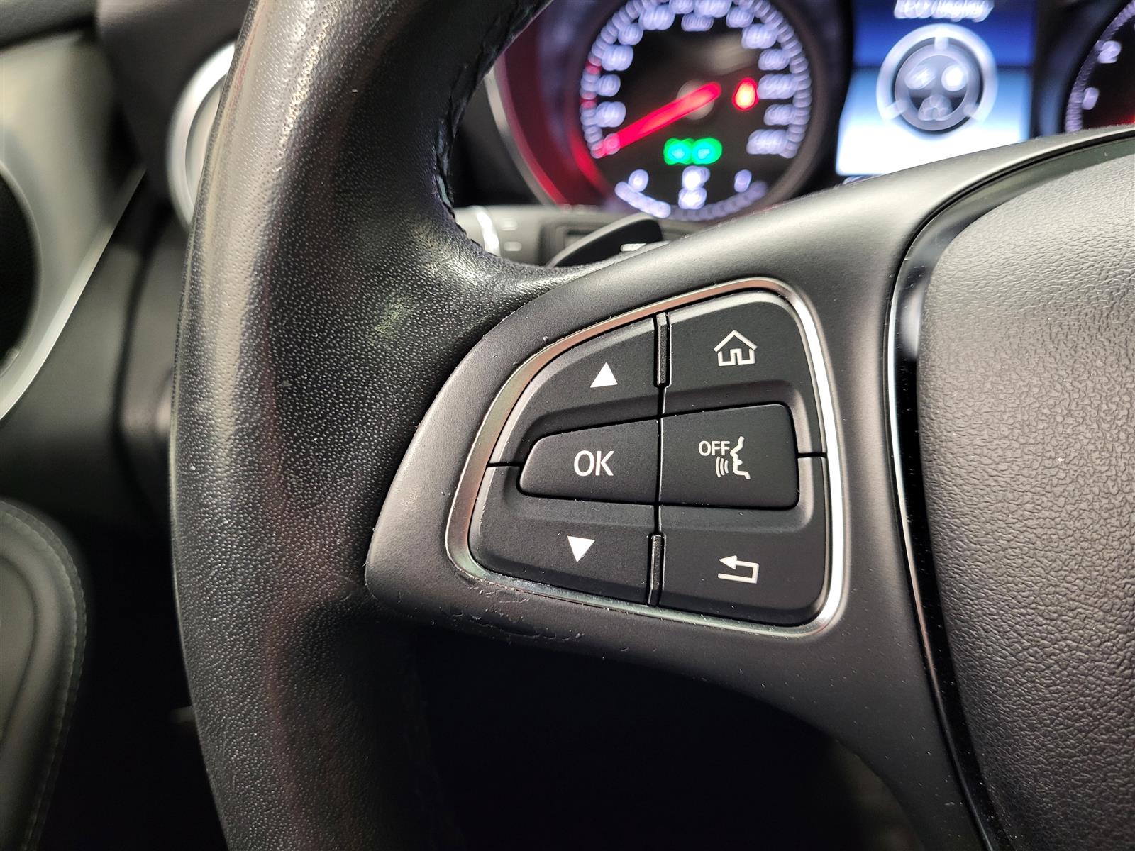 MERCEDES-BENZ GLC 2018