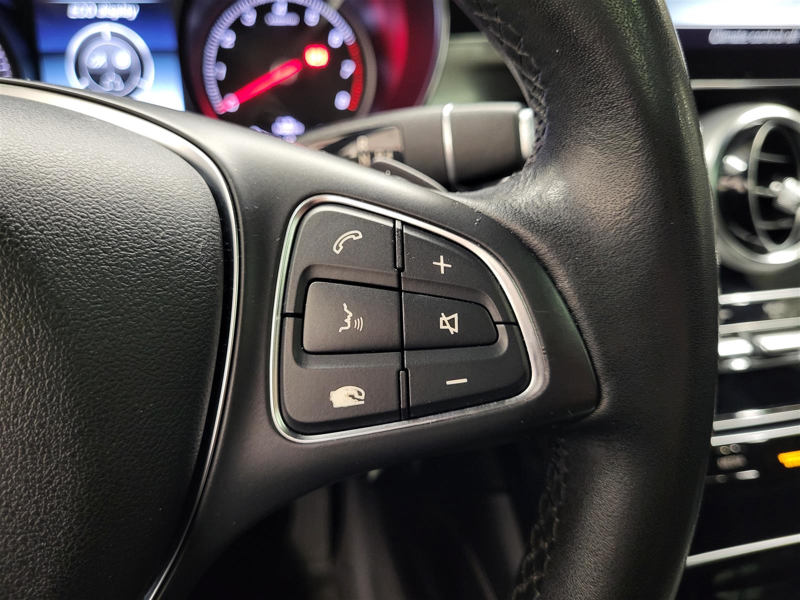 MERCEDES-BENZ GLC 2018