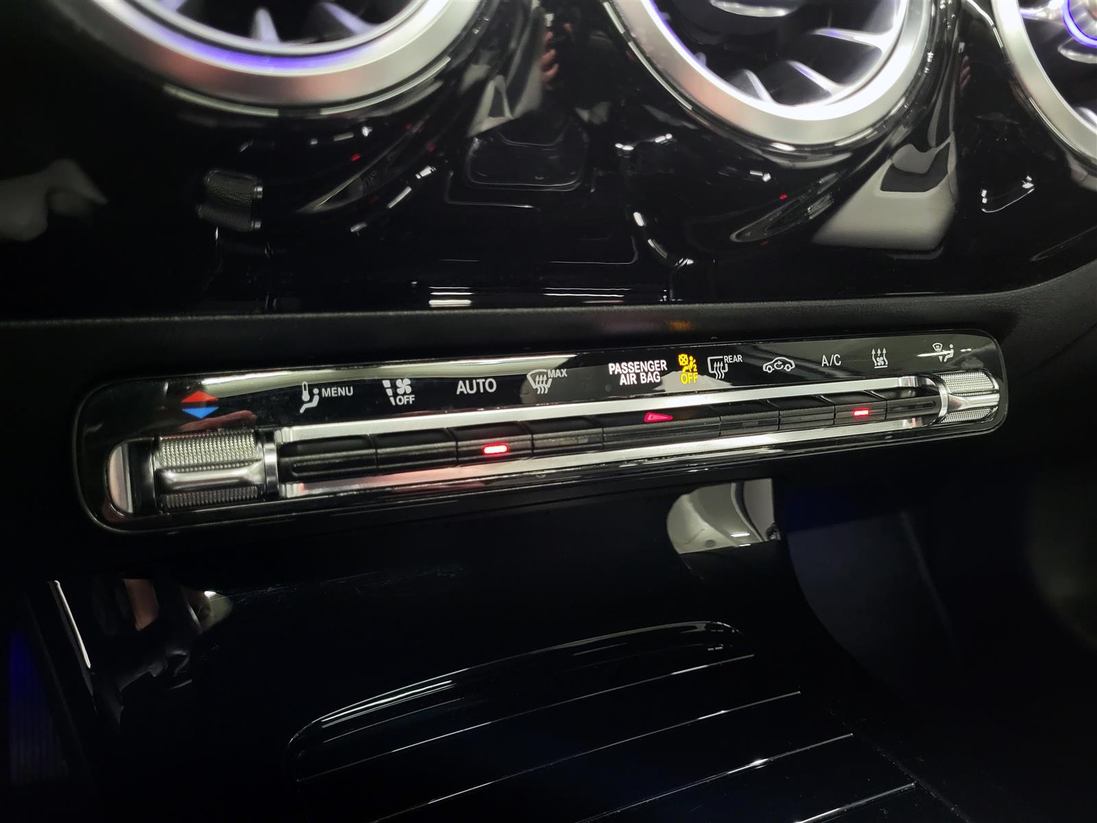 MERCEDES-BENZ A 2019