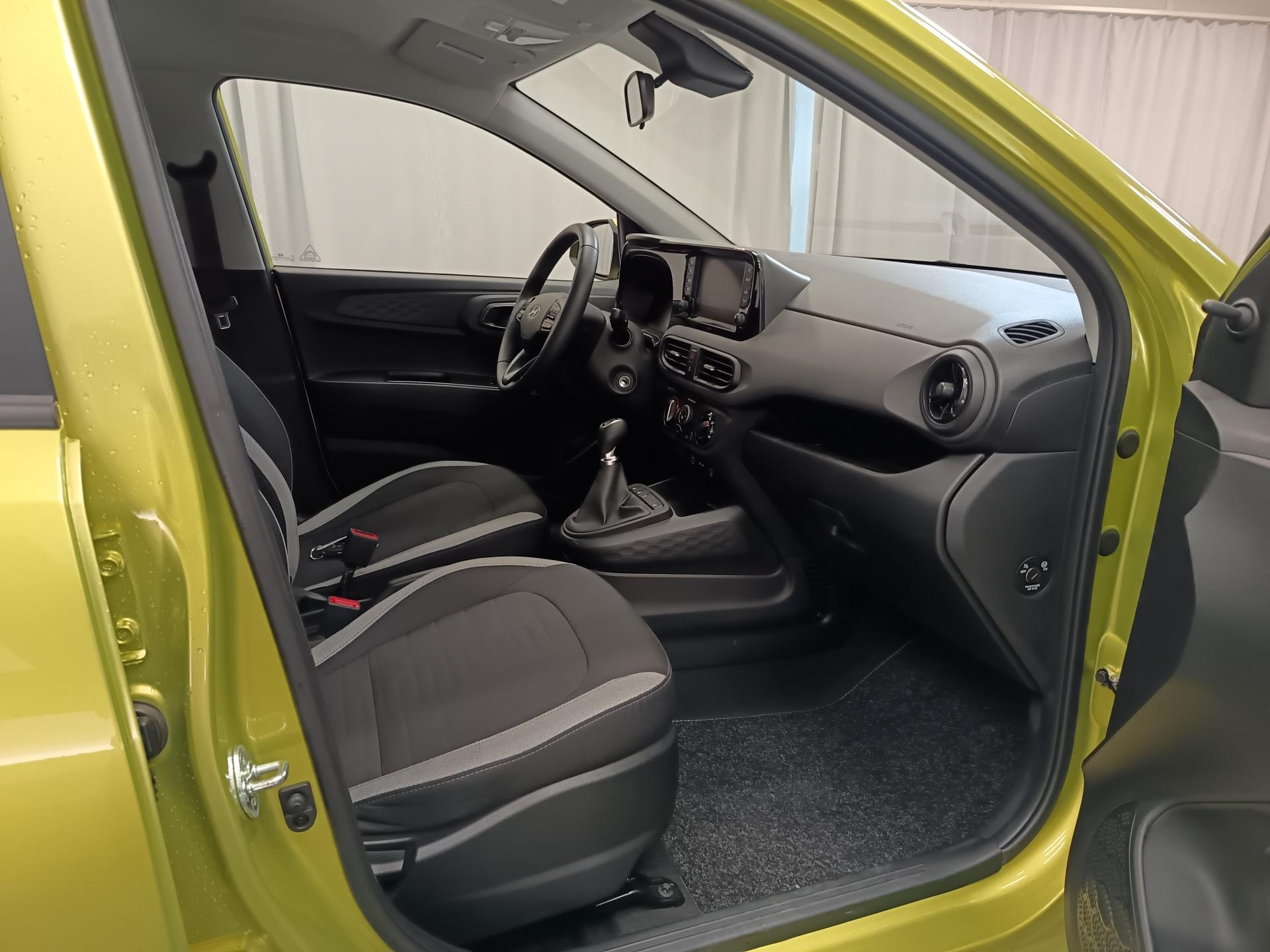 HYUNDAI i10 2025