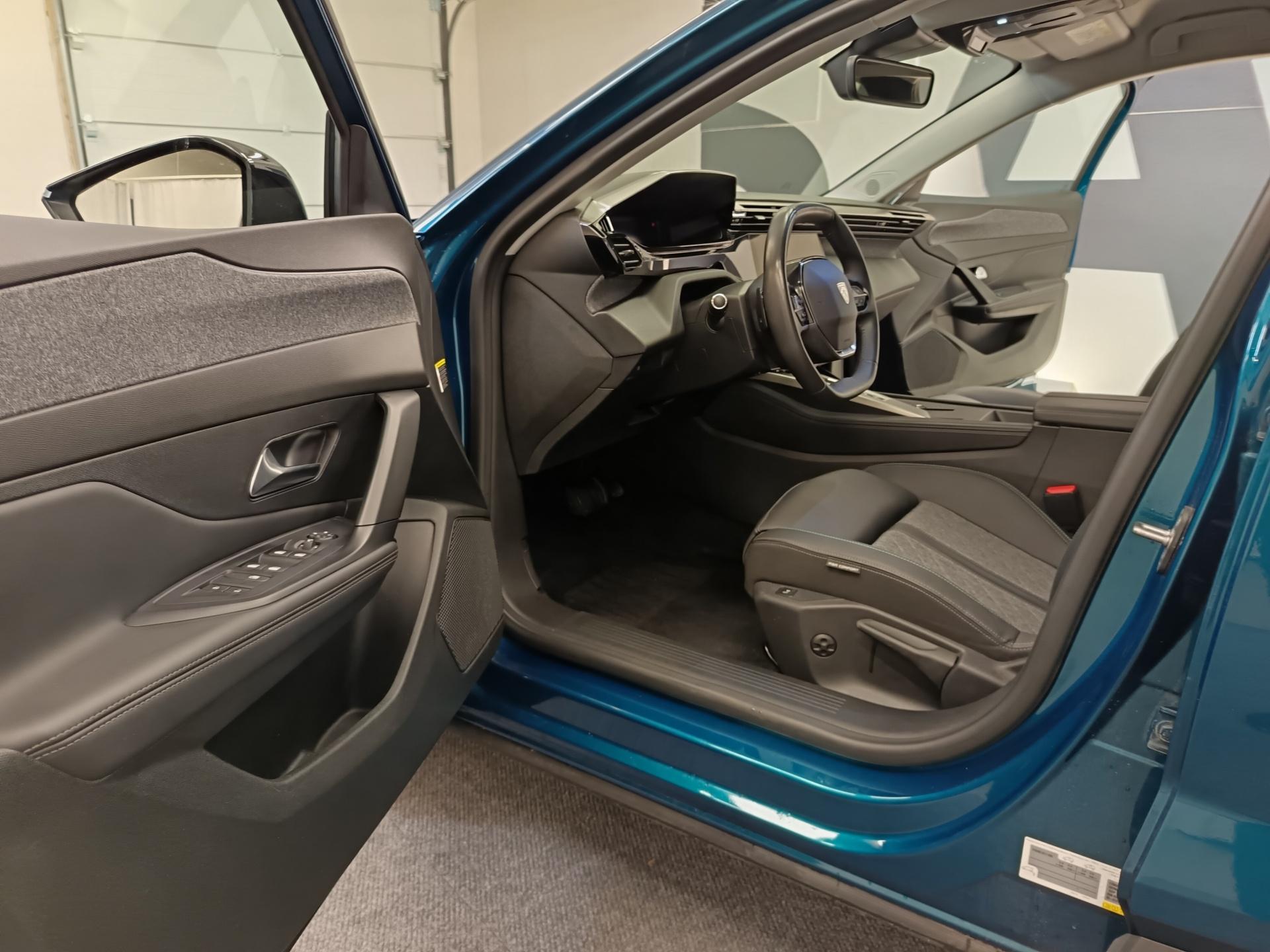 PEUGEOT 408 2023