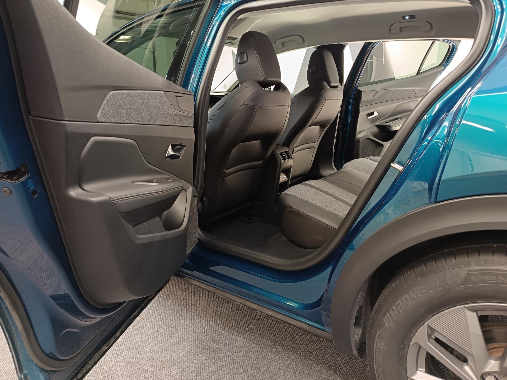 PEUGEOT 408 2023