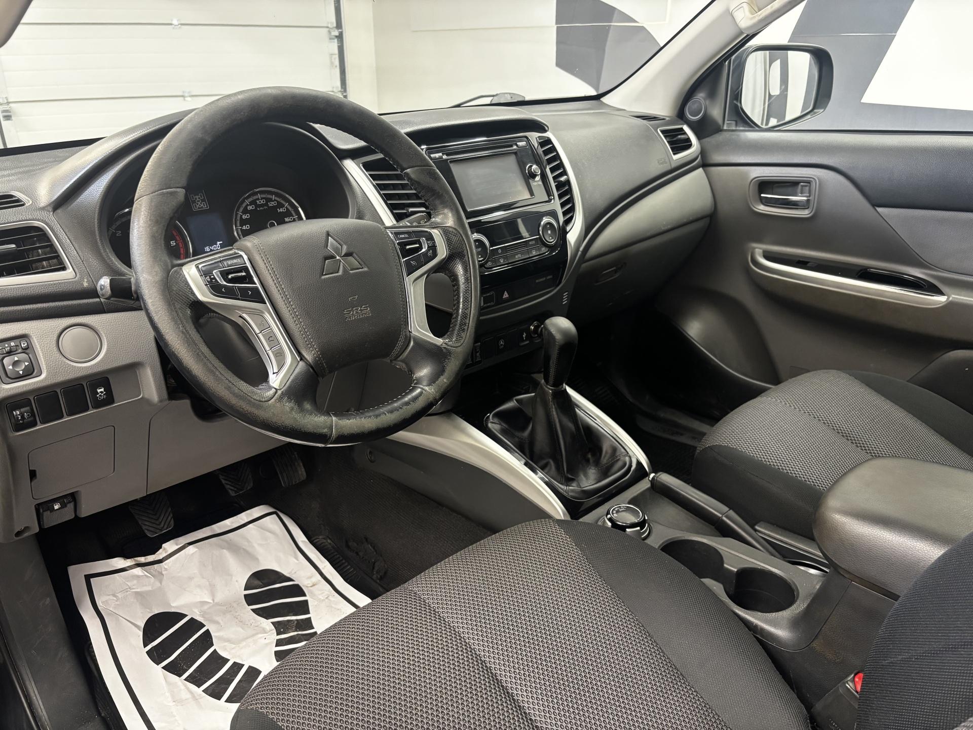 MITSUBISHI L200 2017