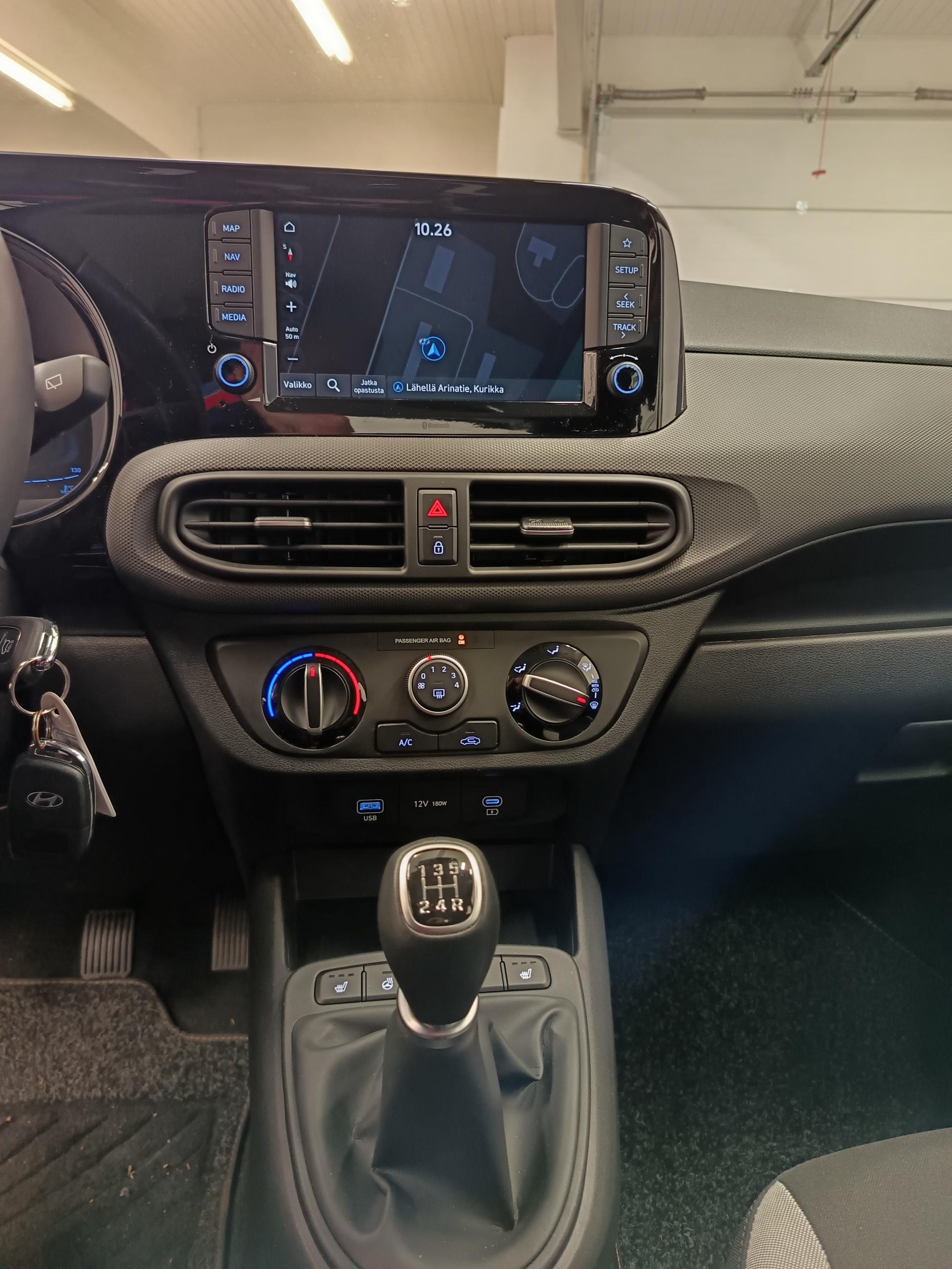 HYUNDAI i10 2024
