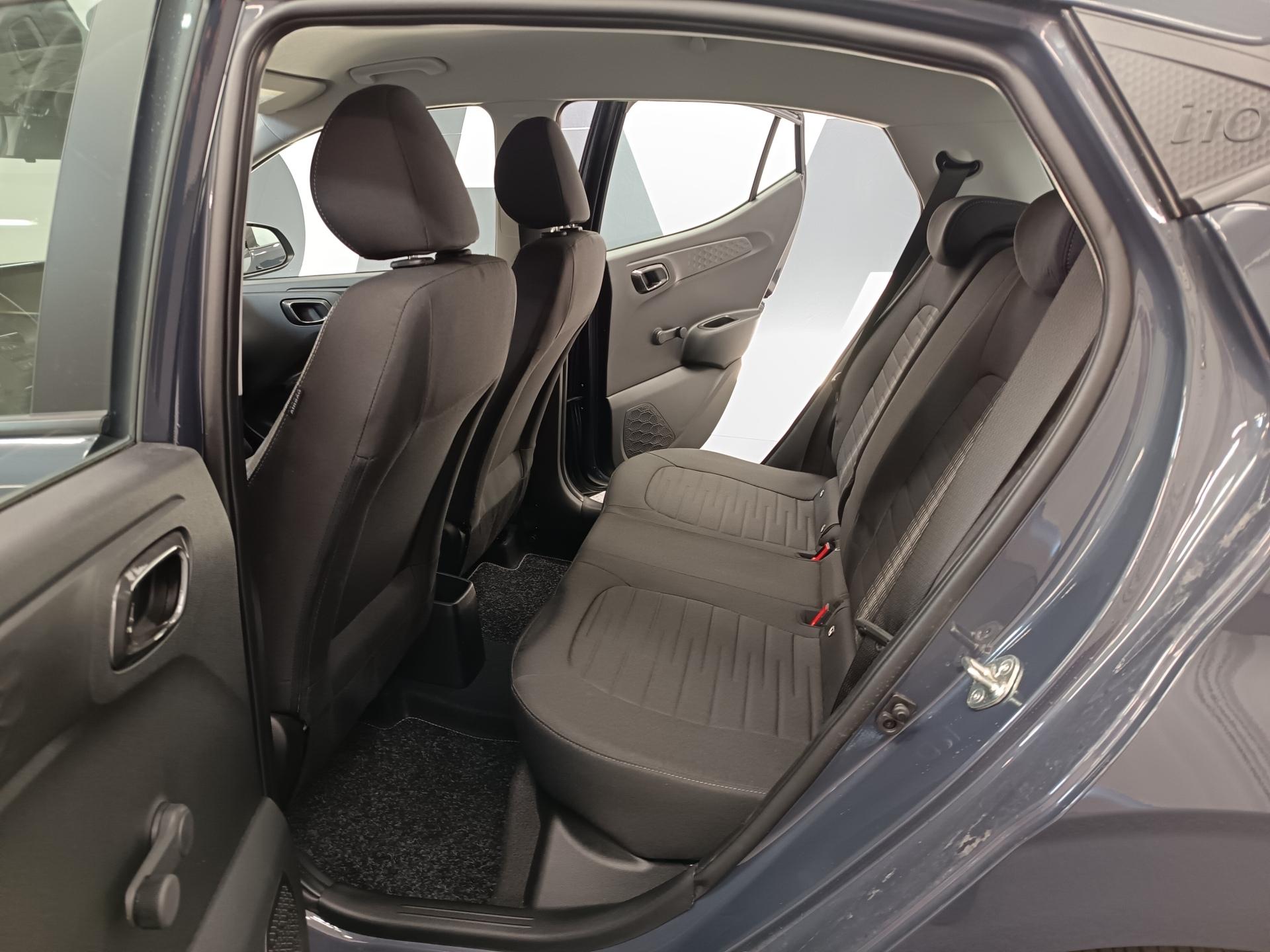HYUNDAI i10 2024