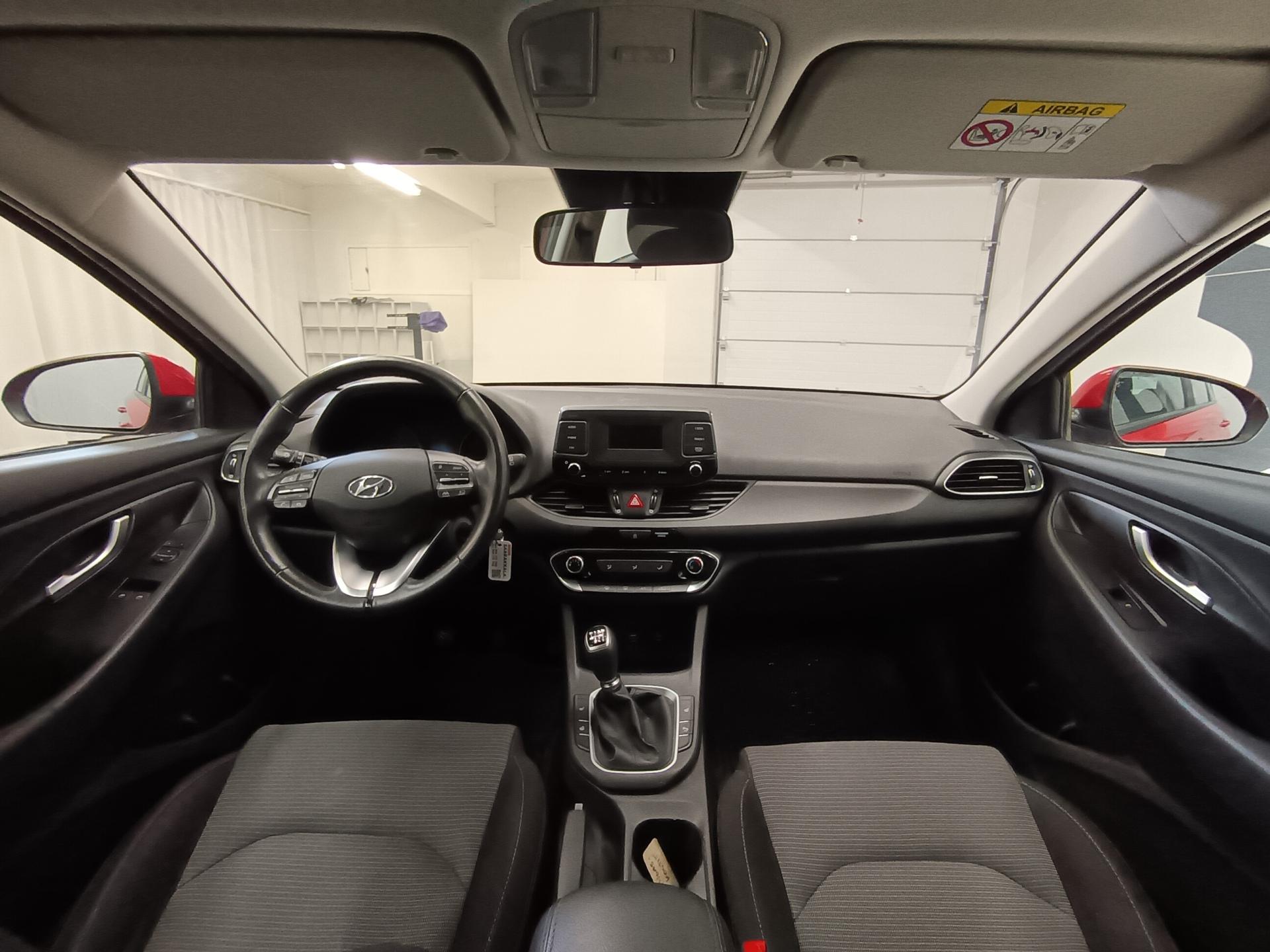 HYUNDAI i30 2021