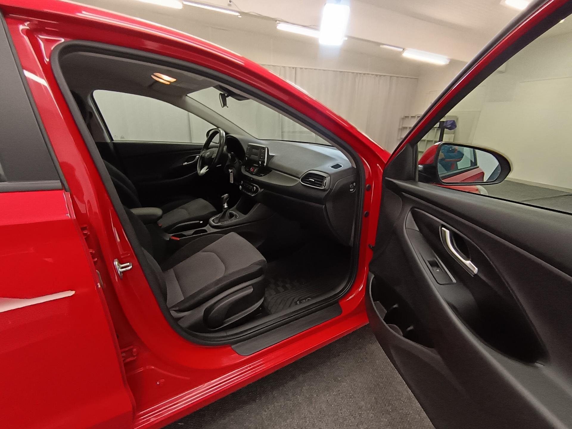 HYUNDAI i30 2021