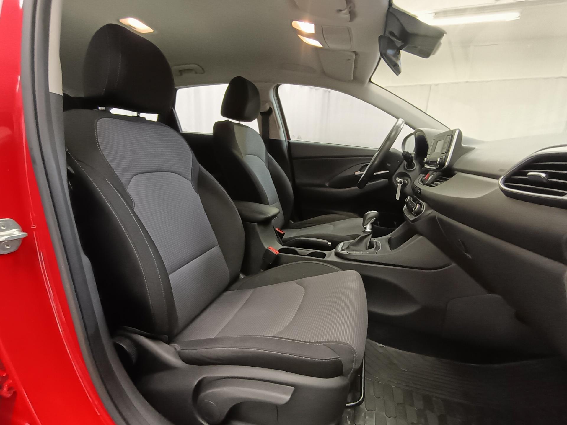 HYUNDAI i30 2021