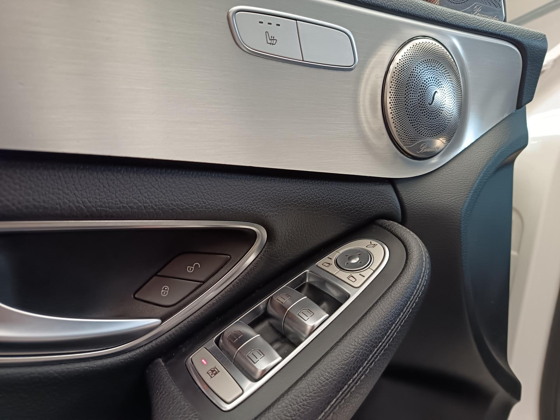 MERCEDES-BENZ C 2016