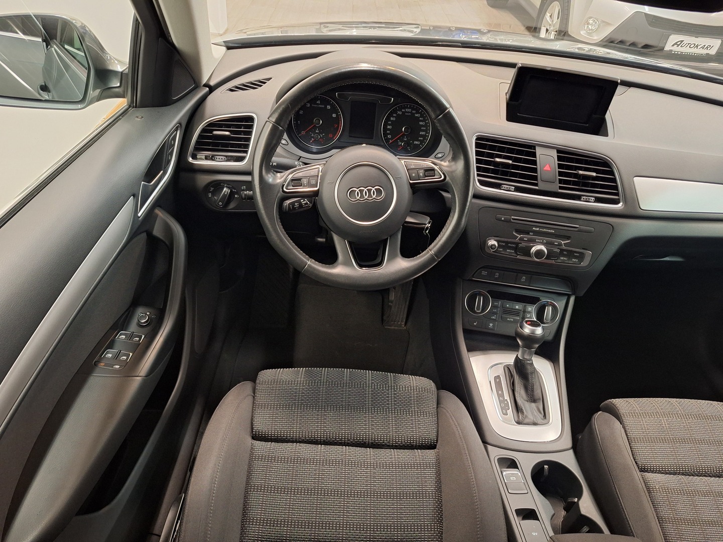 AUDI Q3 5