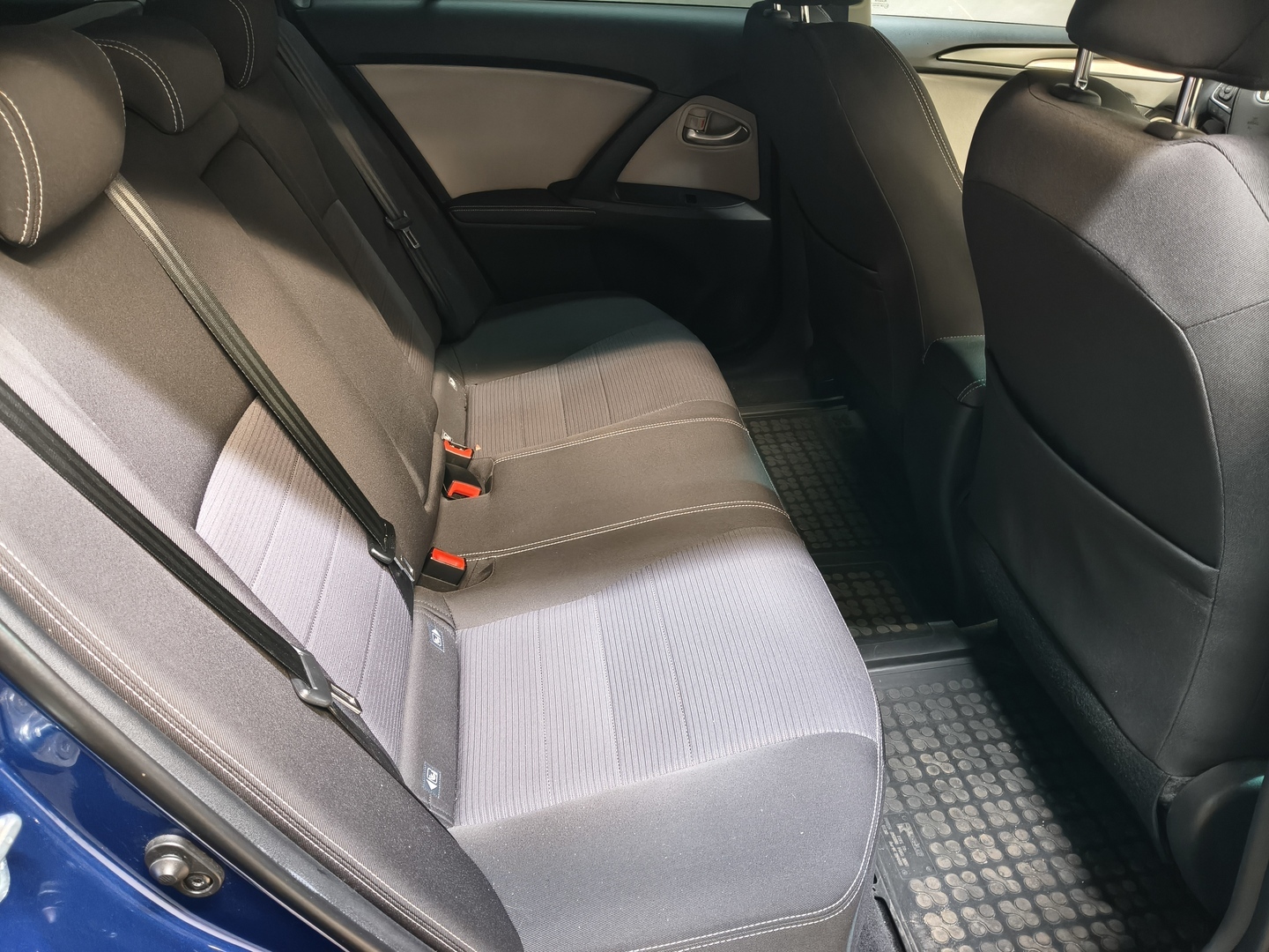 TOYOTA Avensis 13