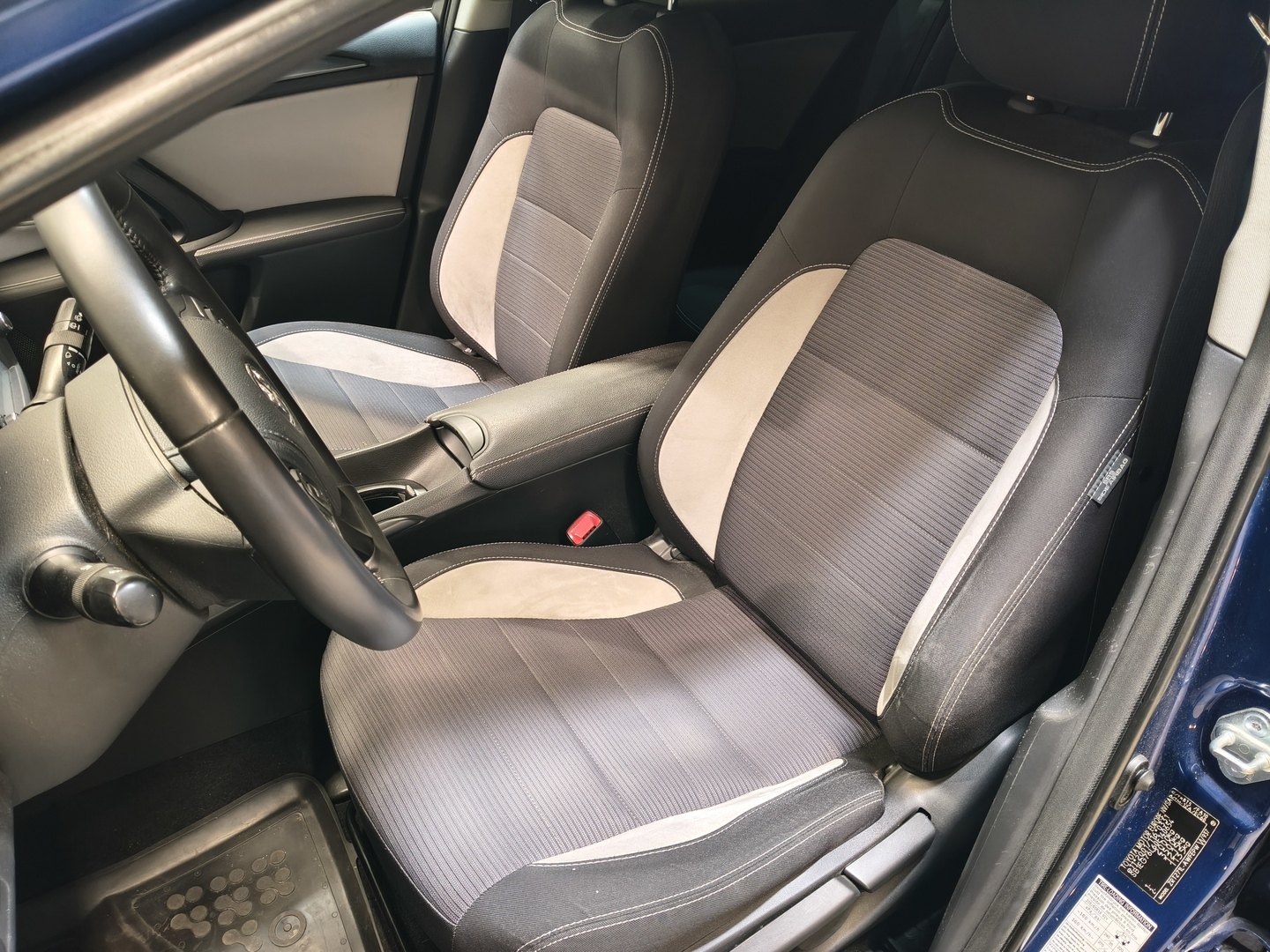 TOYOTA Avensis 7