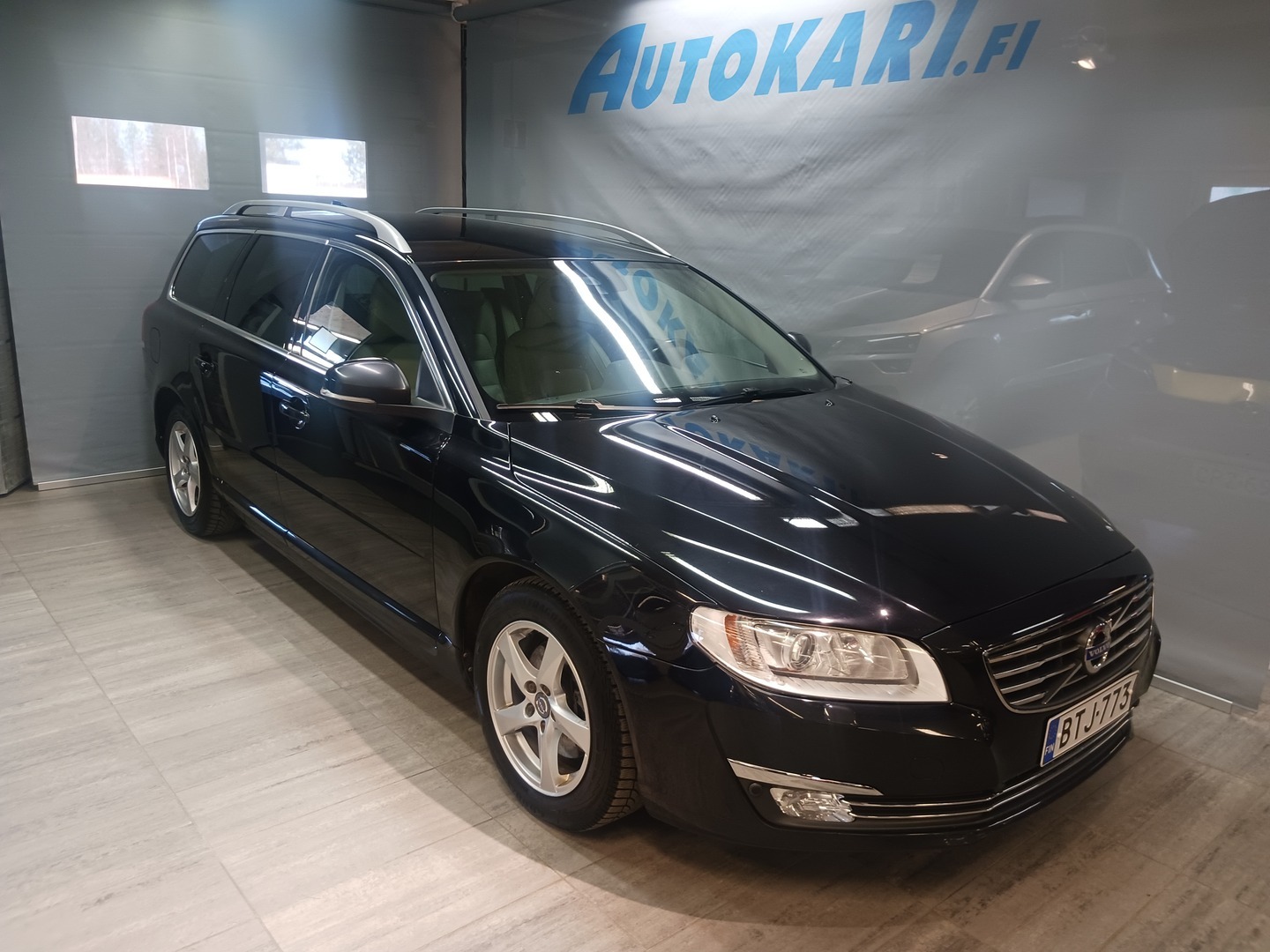 VOLVO V70 1