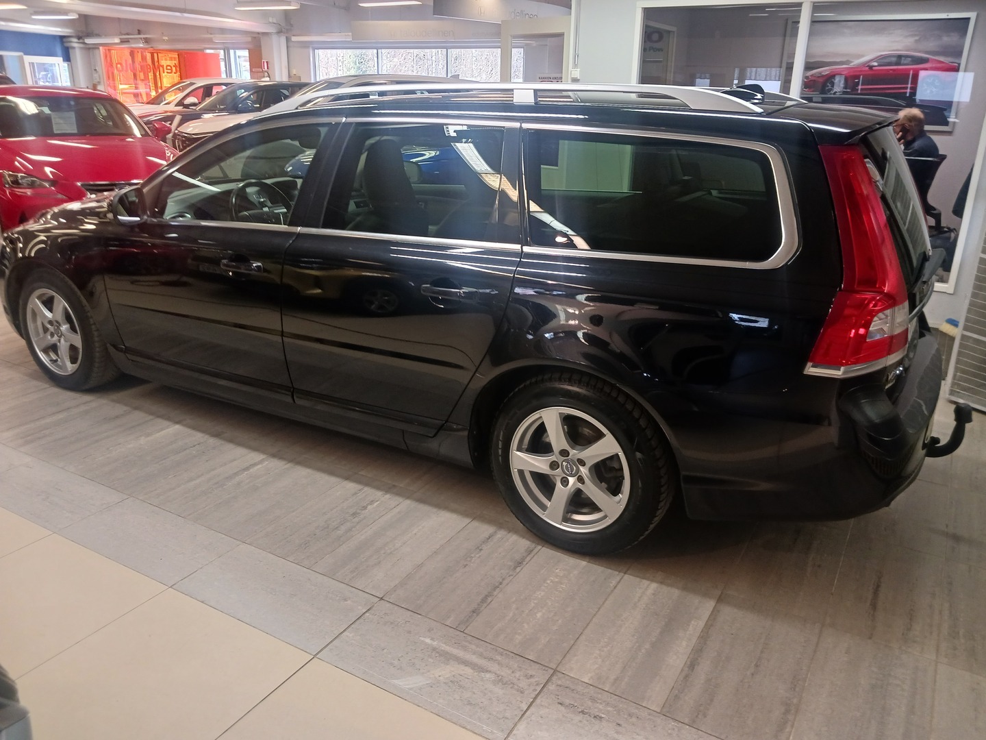 VOLVO V70 4
