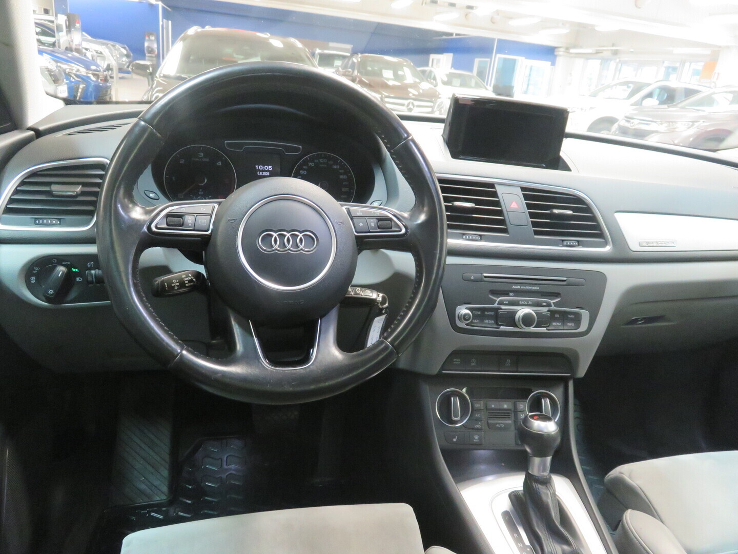 AUDI Q3 12
