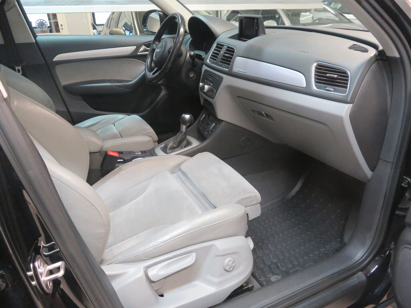 AUDI Q3 15