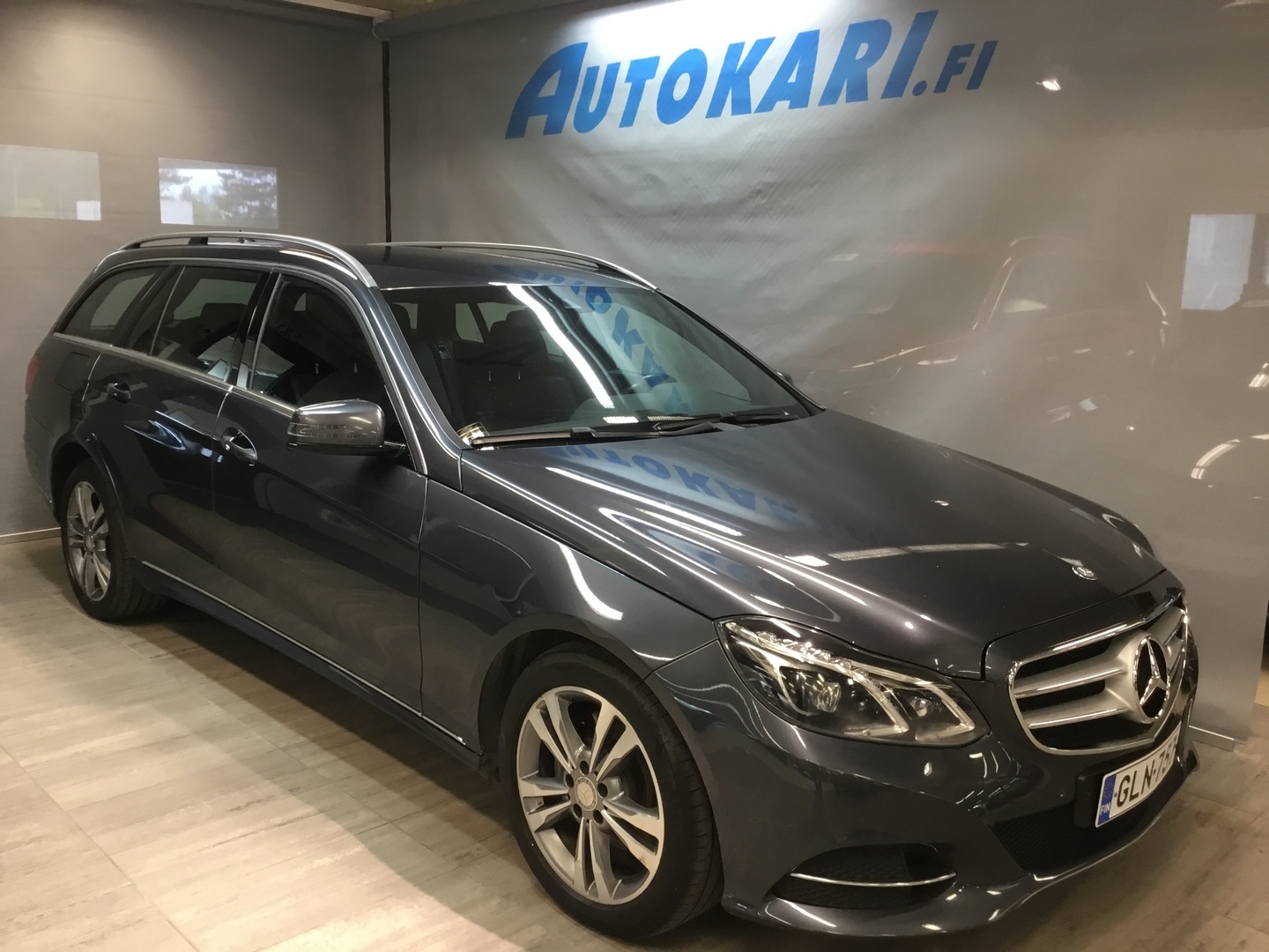 MERCEDES-BENZ E 1