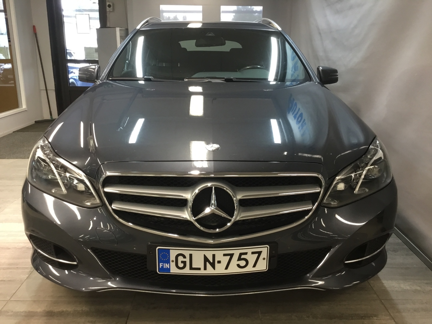 MERCEDES-BENZ E 5